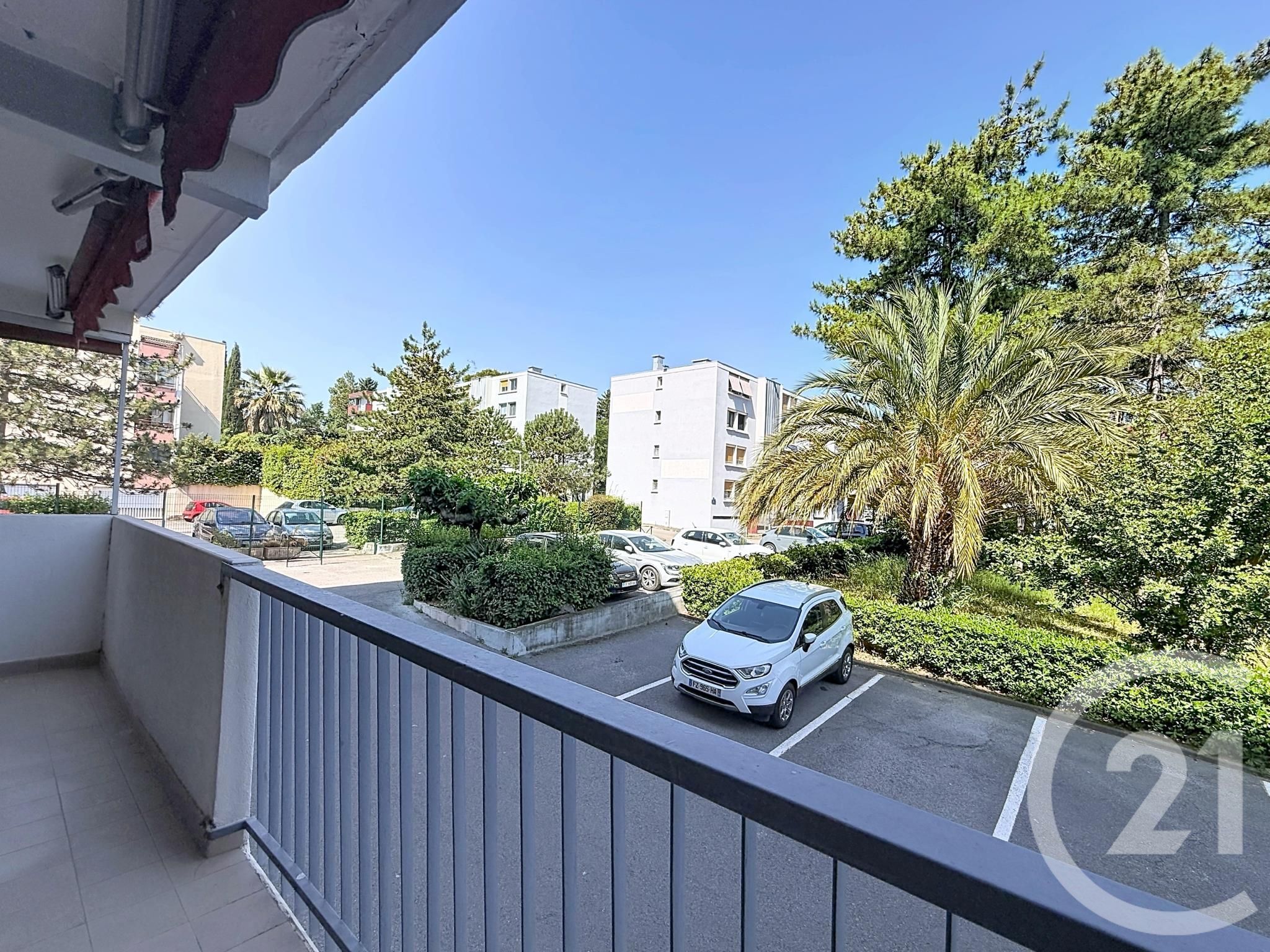 Photo 5 — Century 21 Eurogestrim