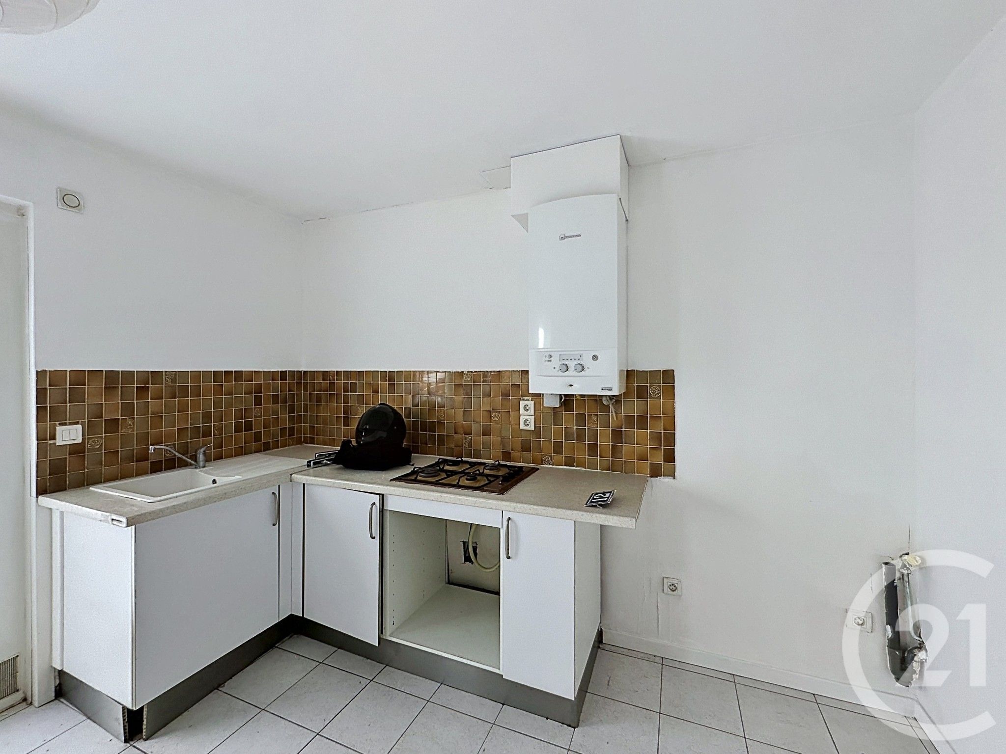 Photo 3 — Century 21 Eurogestrim