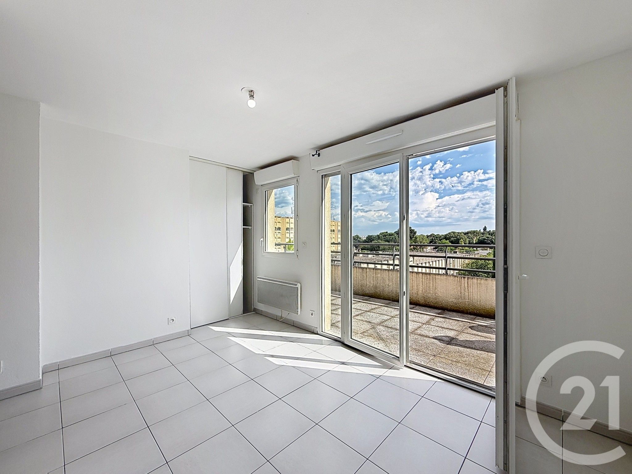 Photo 3 — Century 21 Eurogestrim
