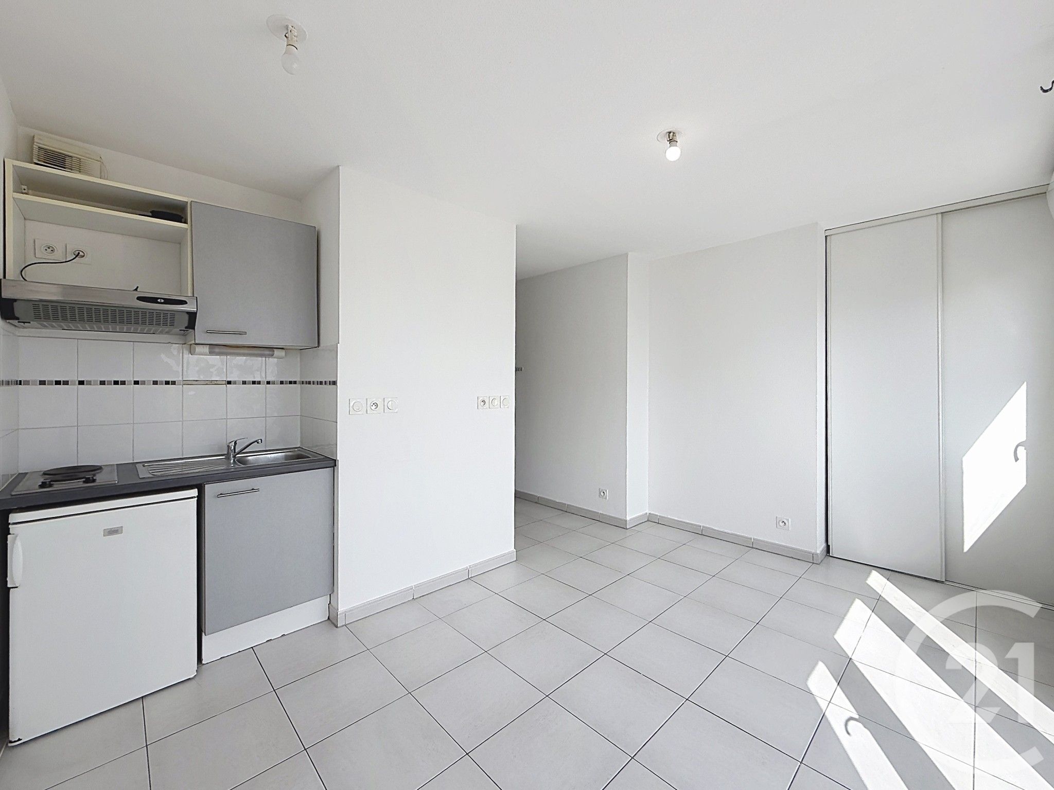 Photo 5 — Century 21 Eurogestrim