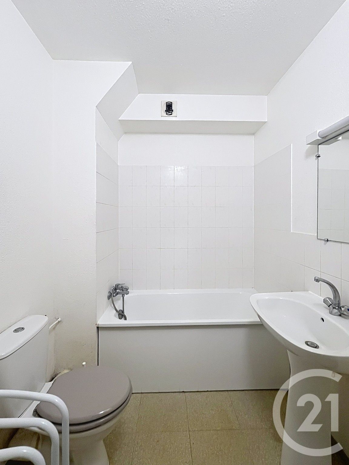 Photo 7 — Century 21 Eurogestrim
