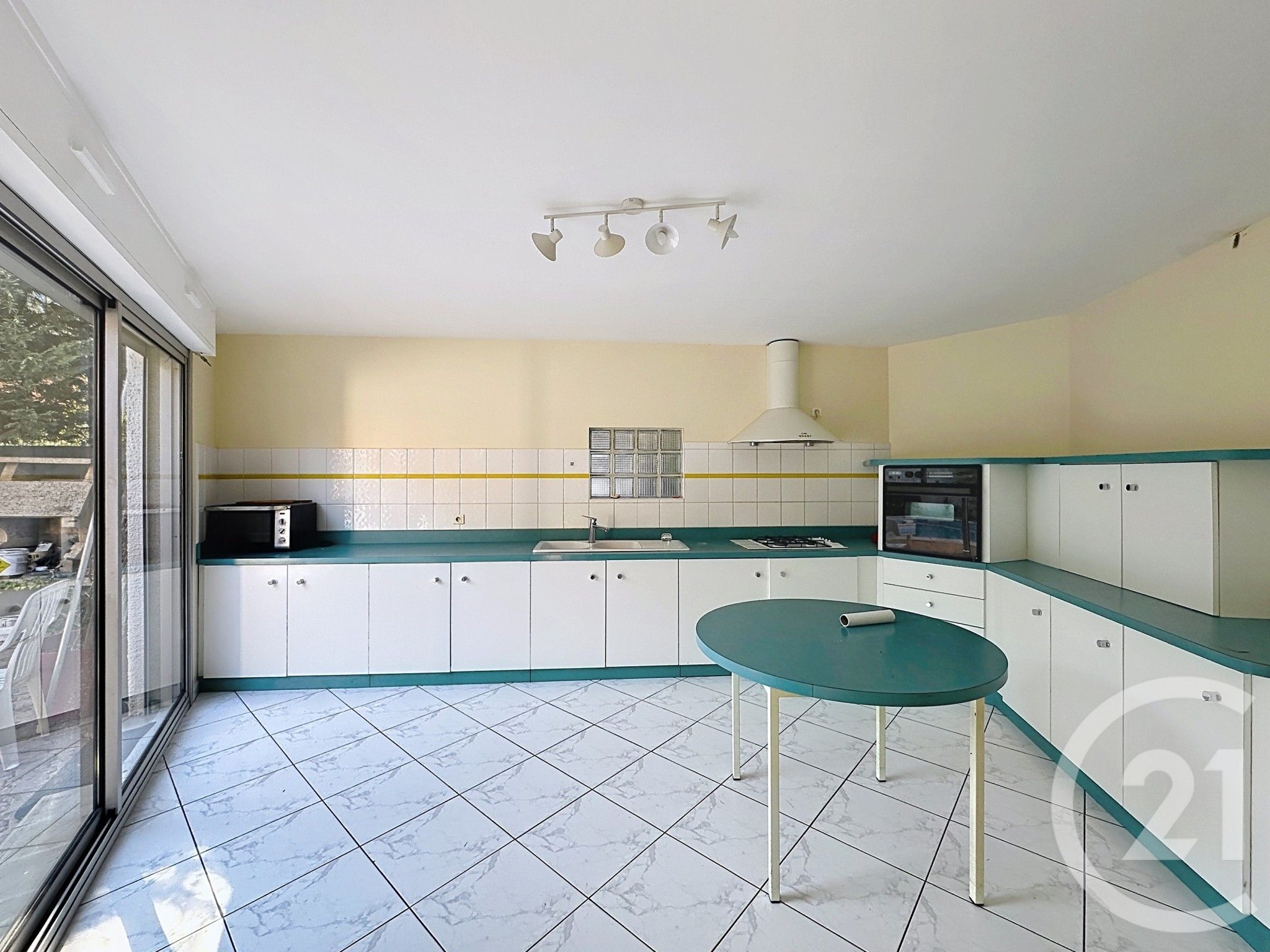 Photo 4 — Century 21 Eurogestrim