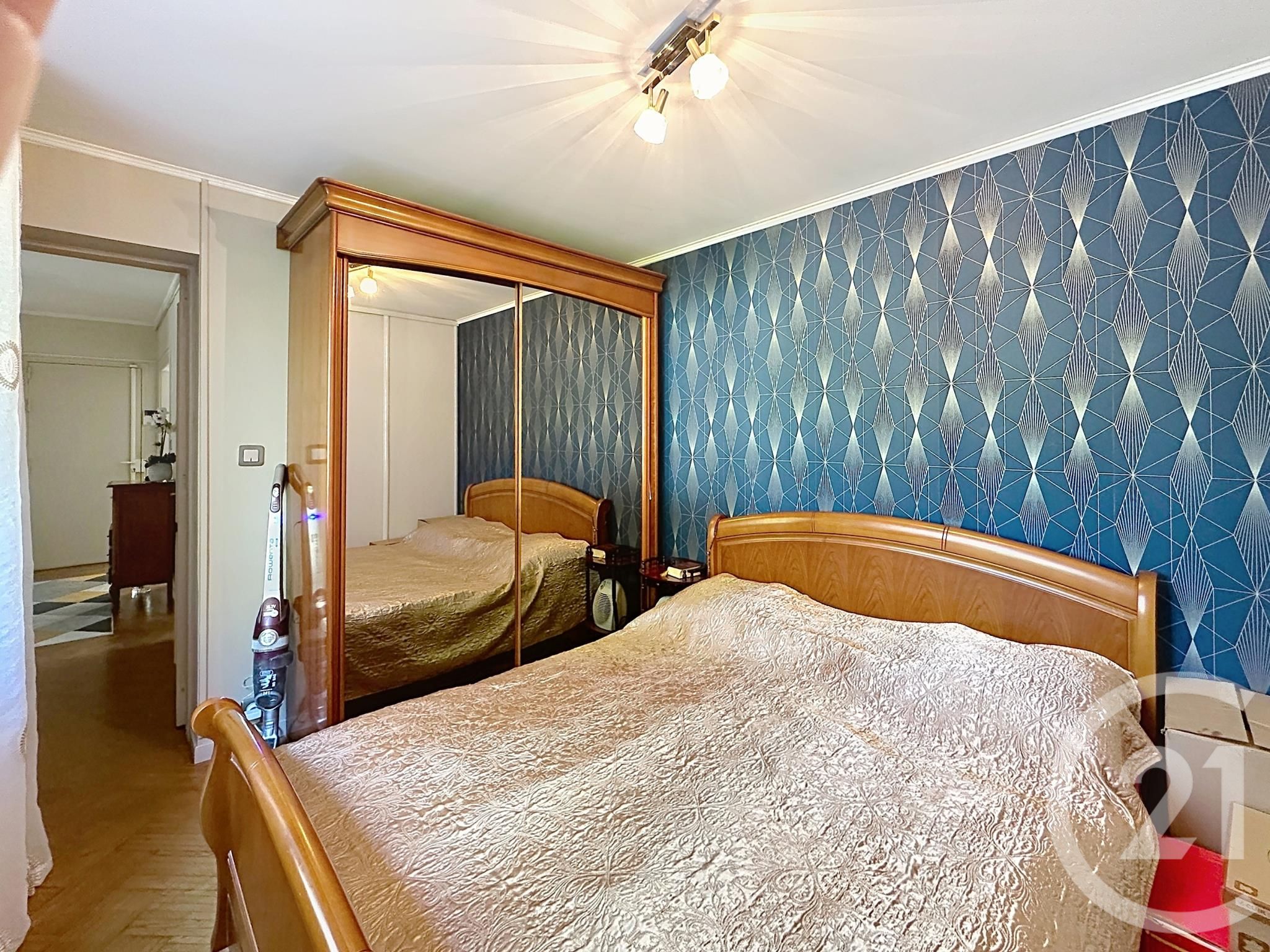 Photo 5 — Century 21 Eurogestrim