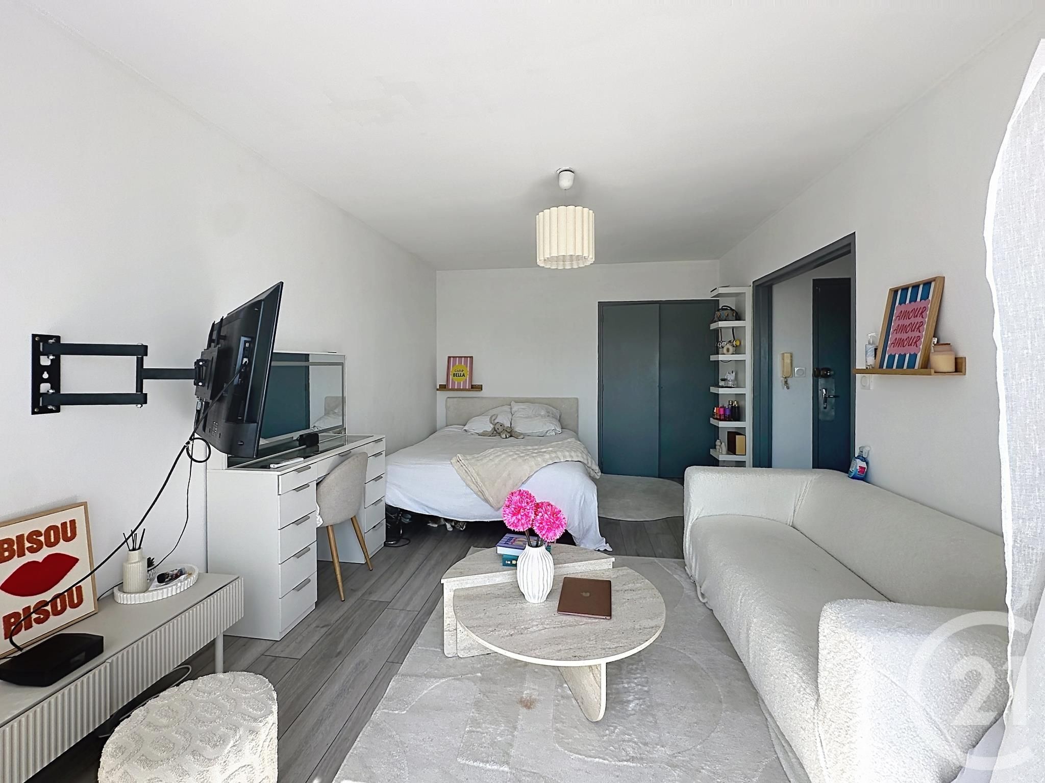Photo 3 — Century 21 Eurogestrim
