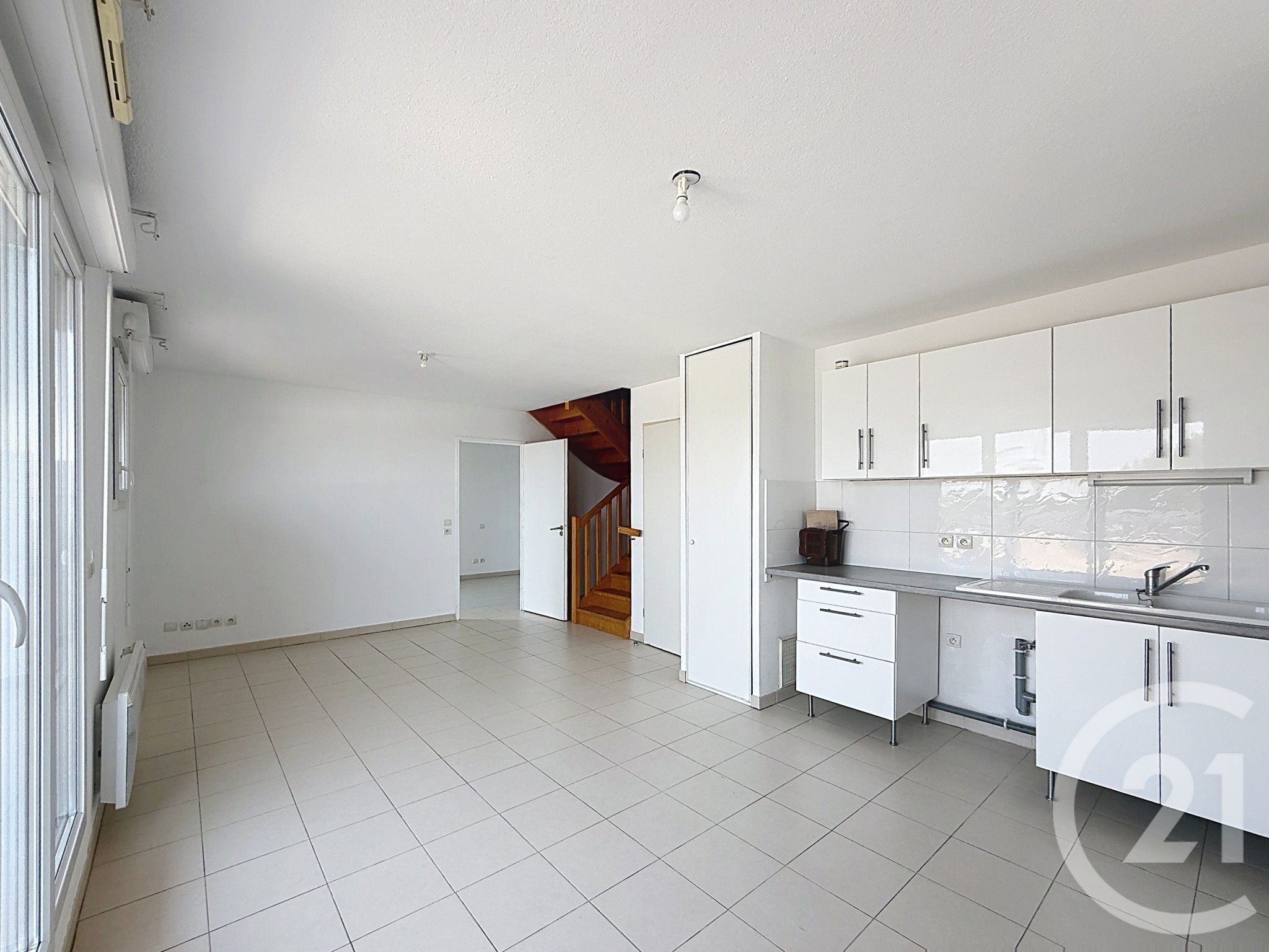 Photo 2 — Century 21 Eurogestrim