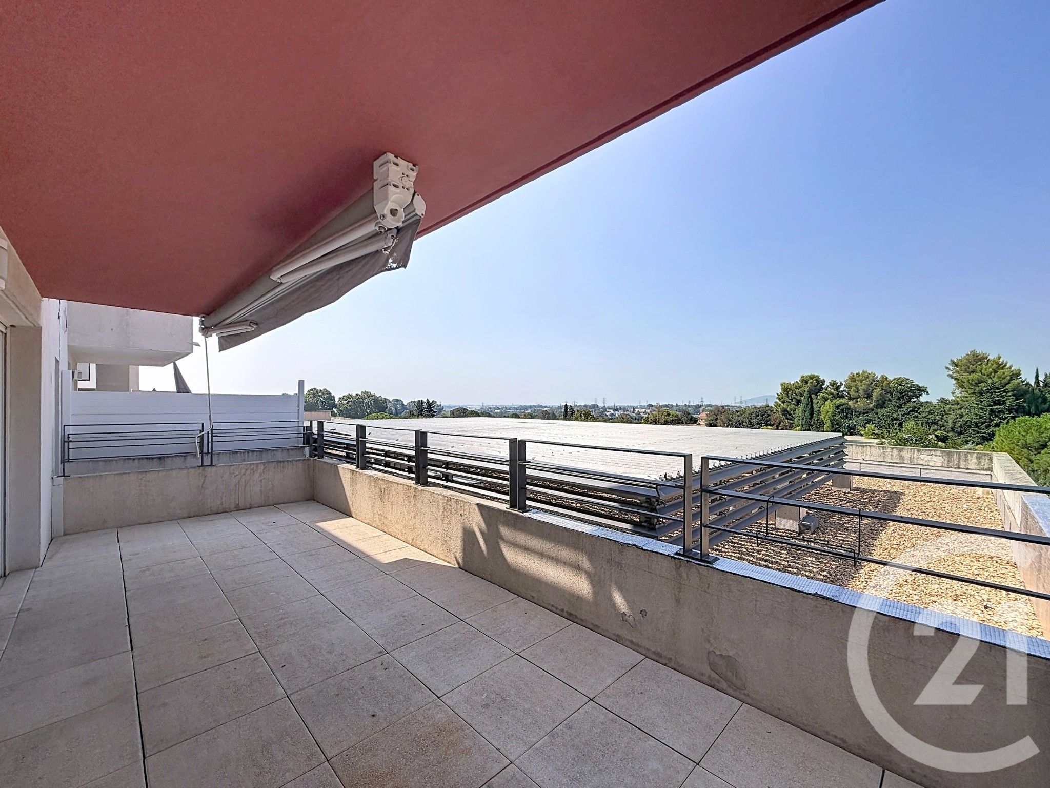 Photo 5 — Century 21 Eurogestrim