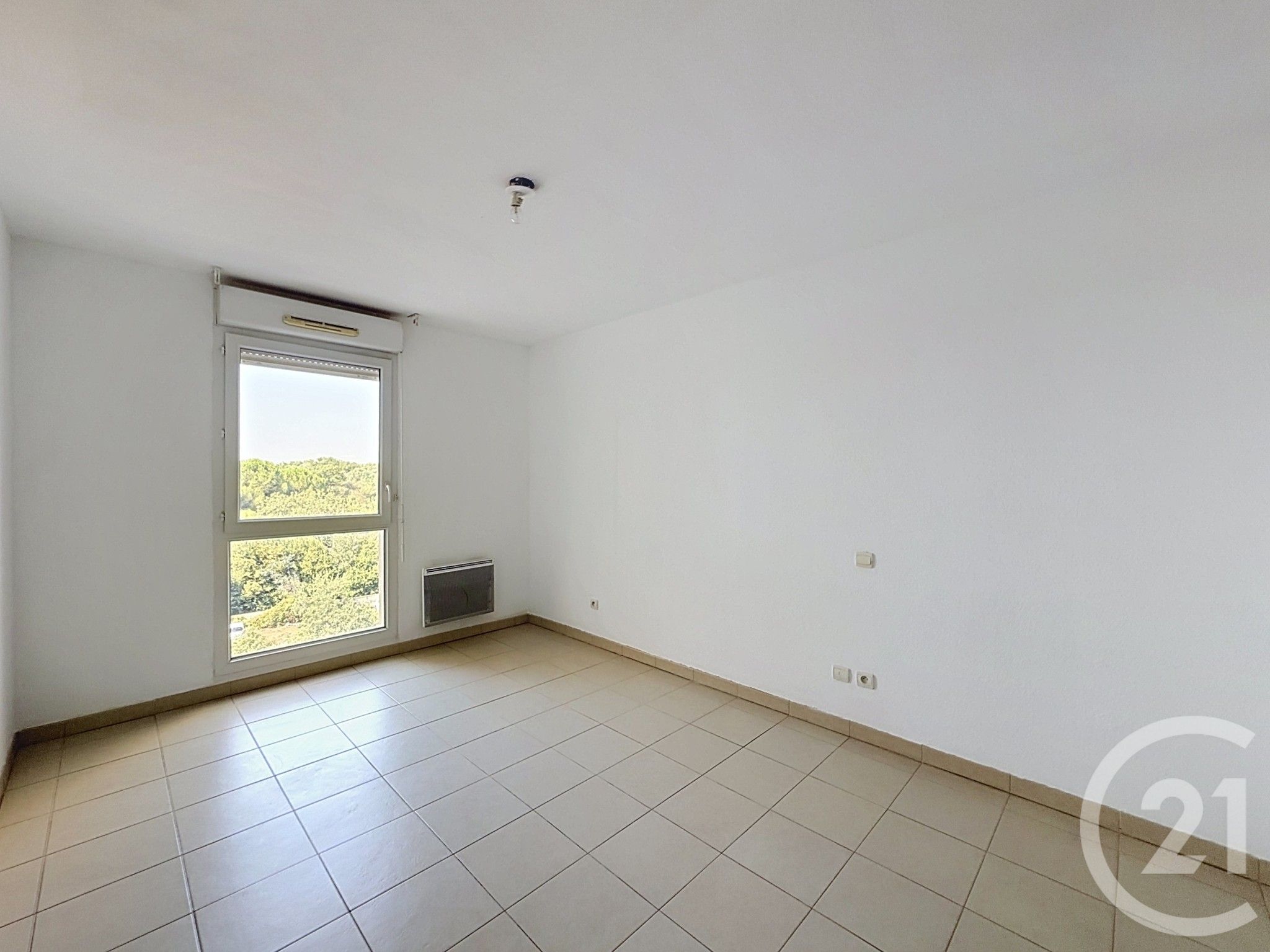 Photo 7 — Century 21 Eurogestrim