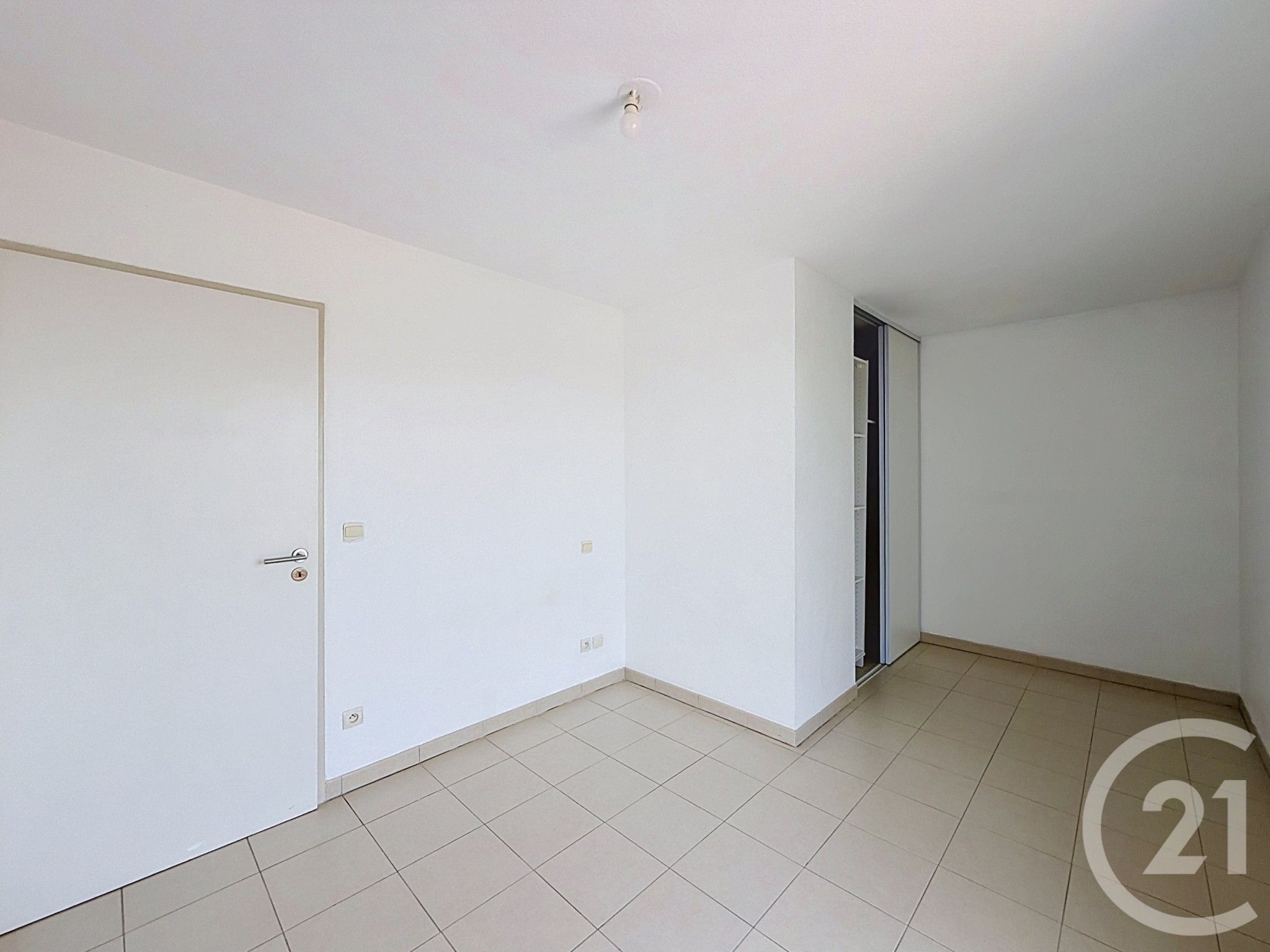 Photo 10 — Century 21 Eurogestrim