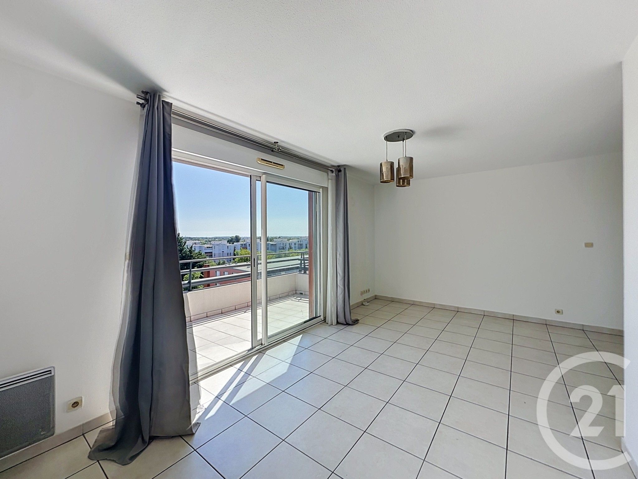 Photo 3 — Century 21 Eurogestrim