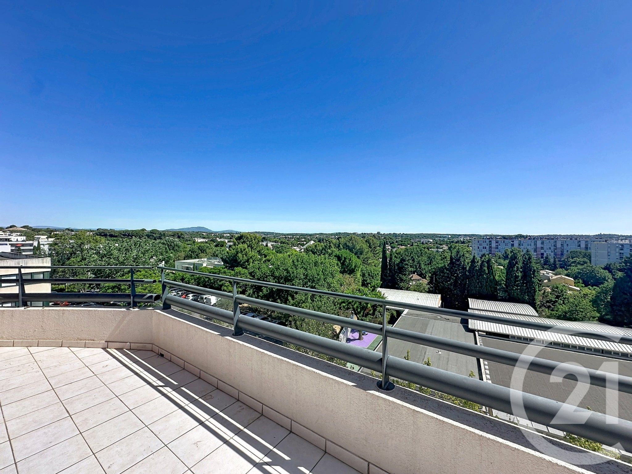 Photo 11 — Century 21 Eurogestrim