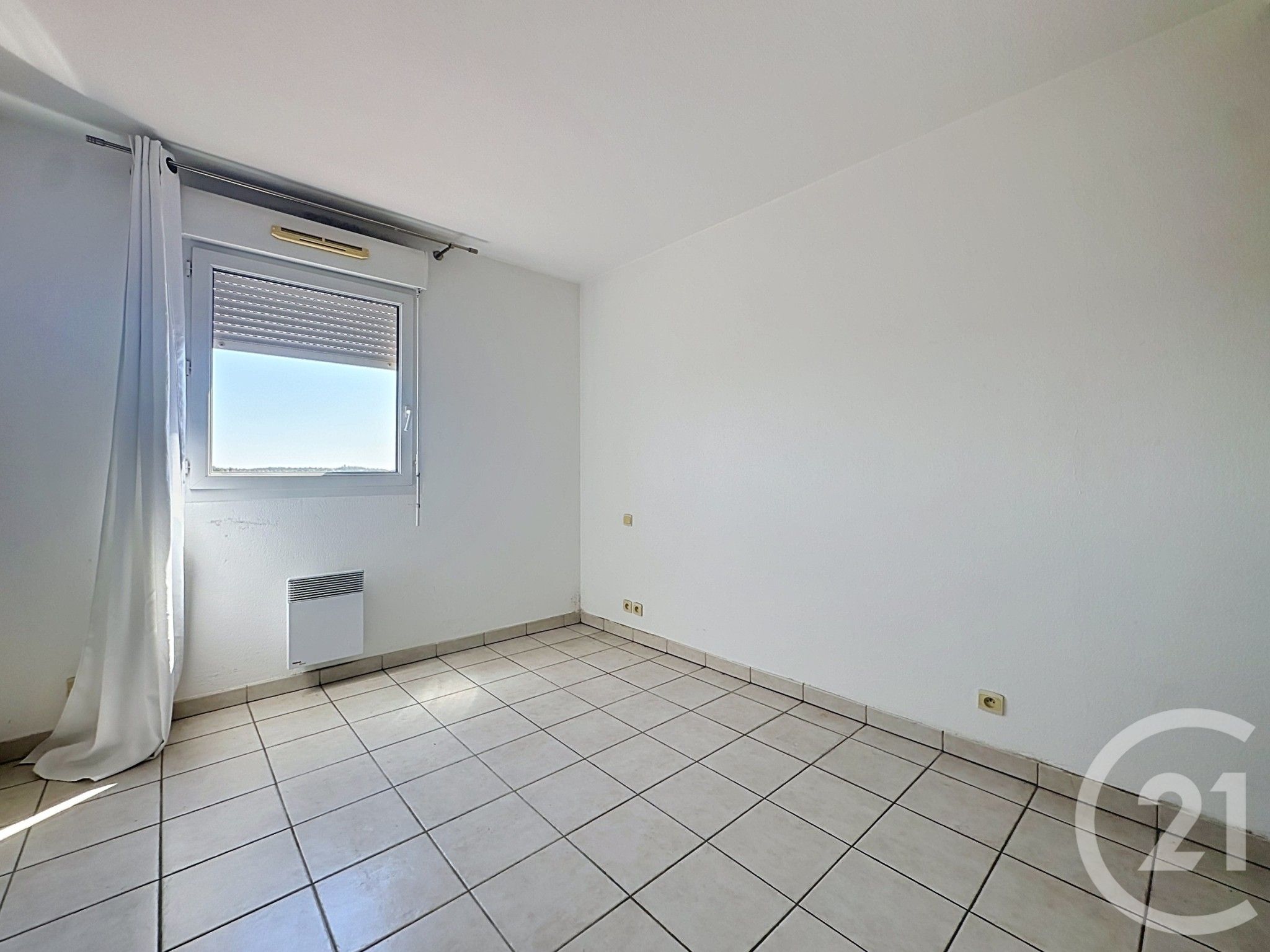 Photo 7 — Century 21 Eurogestrim