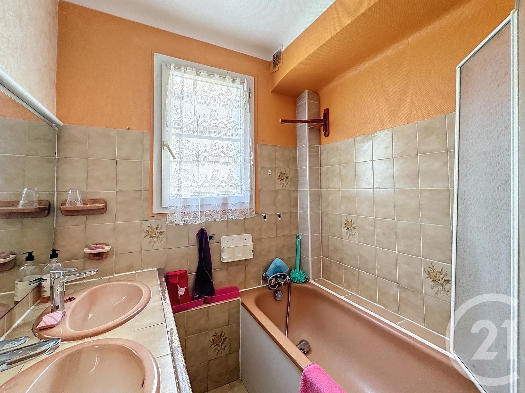 Photo 4 — Century 21 Eurogestrim