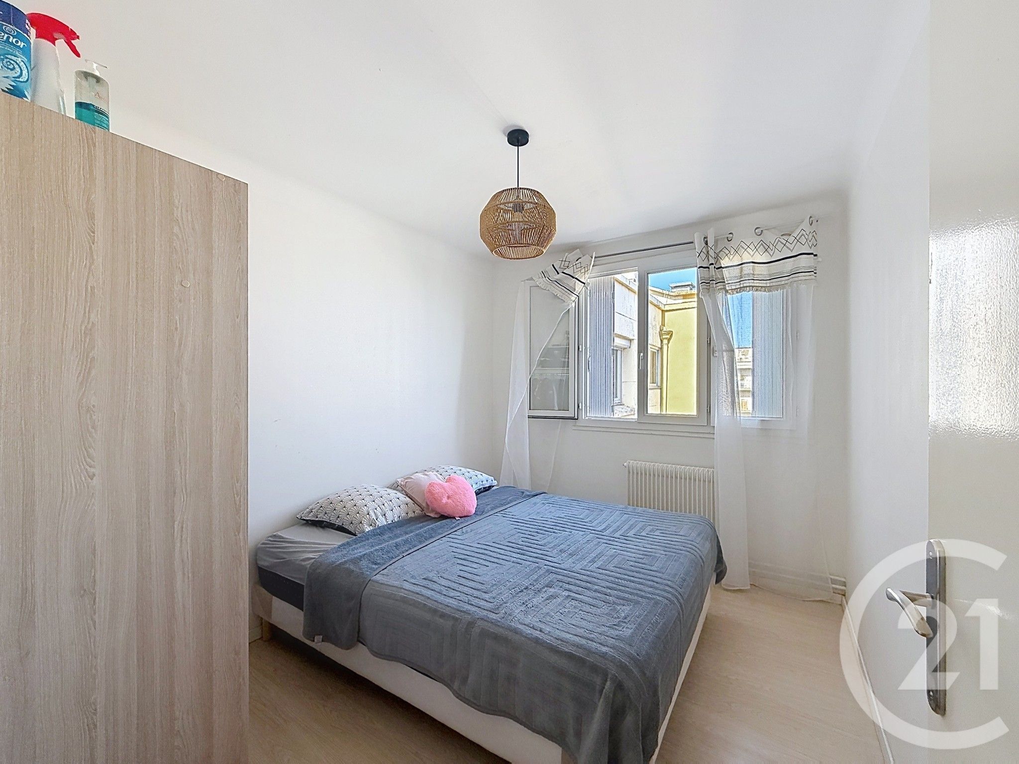 Photo 5 — Century 21 Eurogestrim