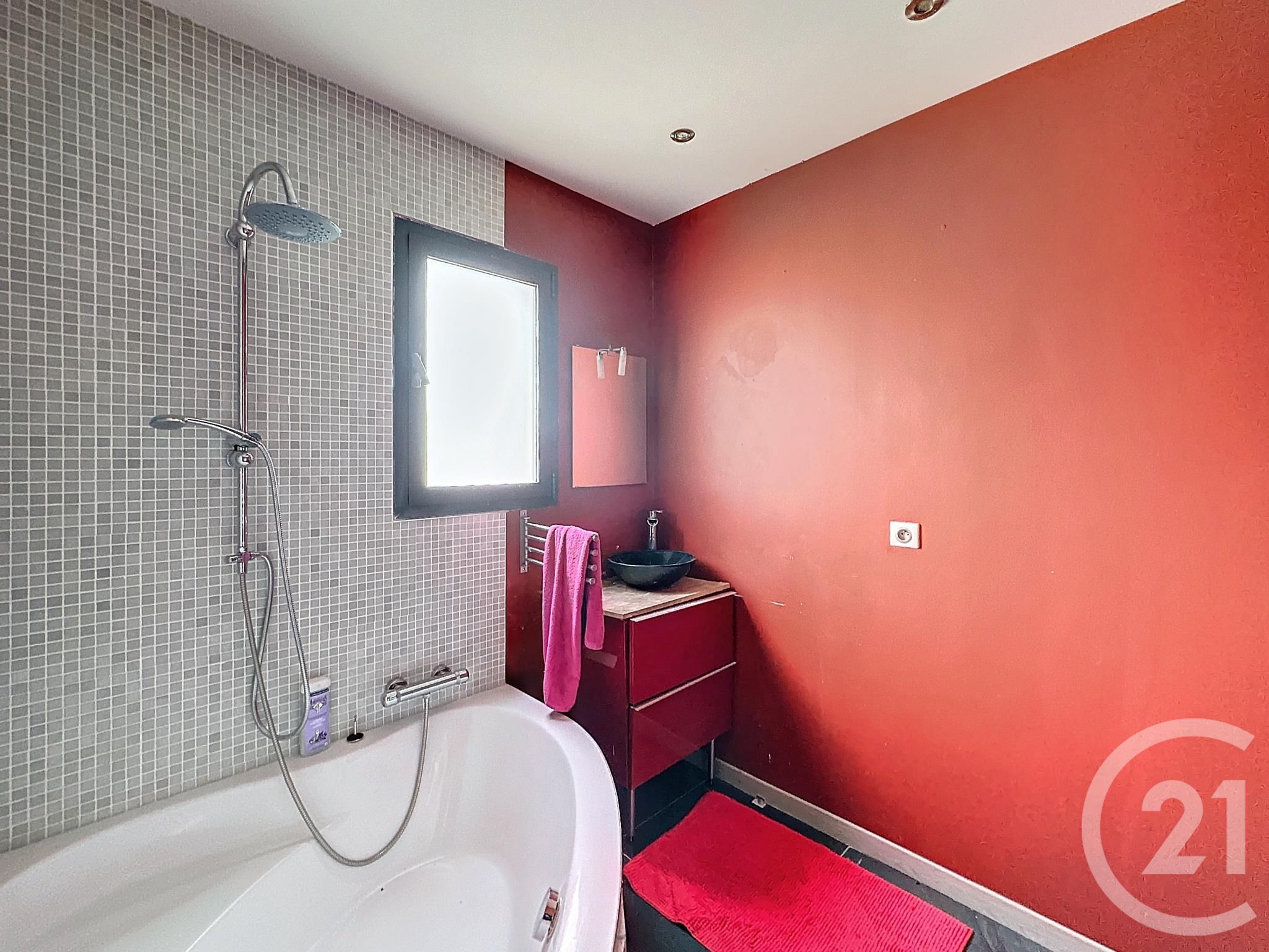 Photo 9 — Century 21 Eurogestrim