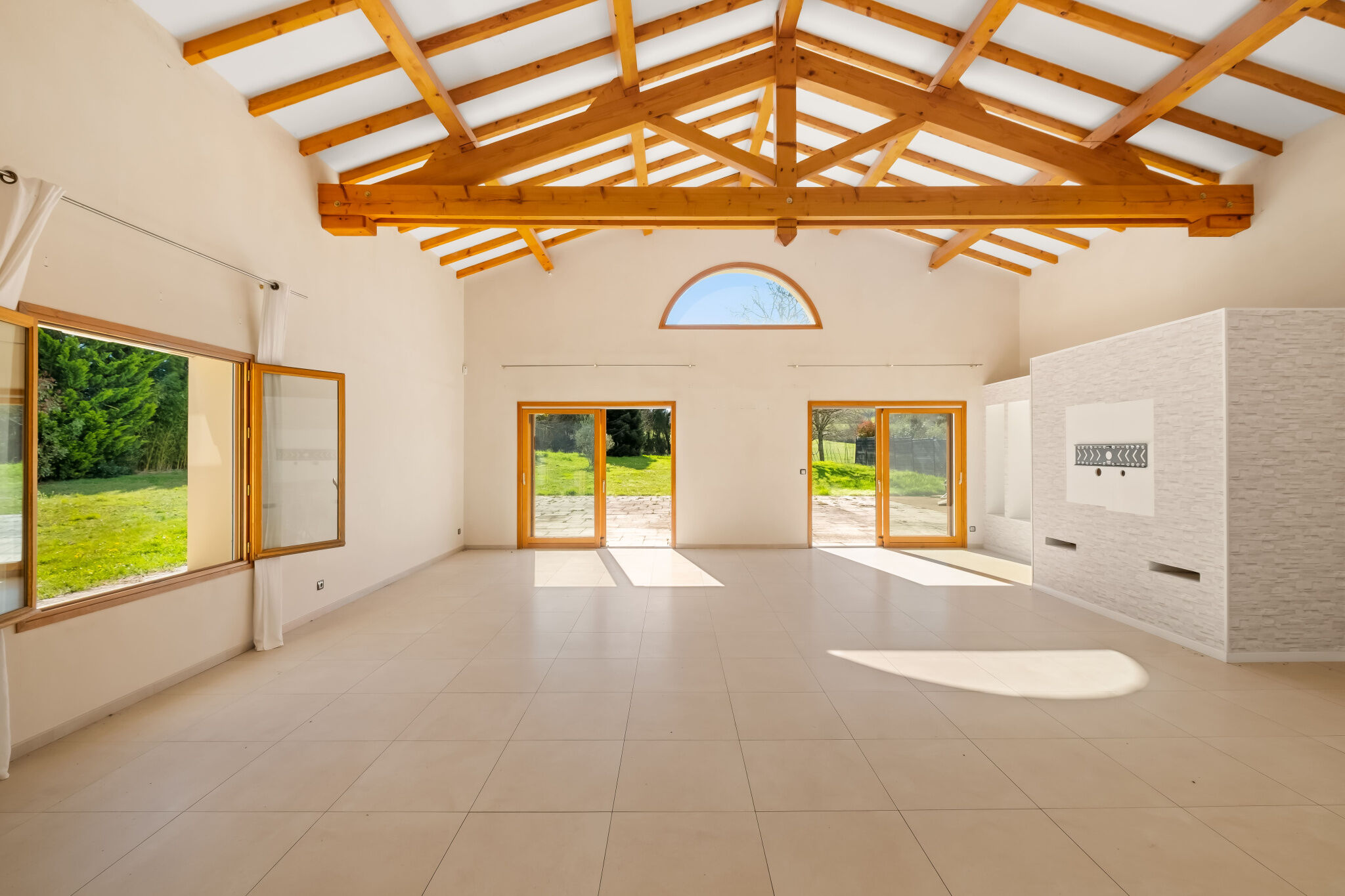 Photo 3 — JUNE IMMOBILIER
