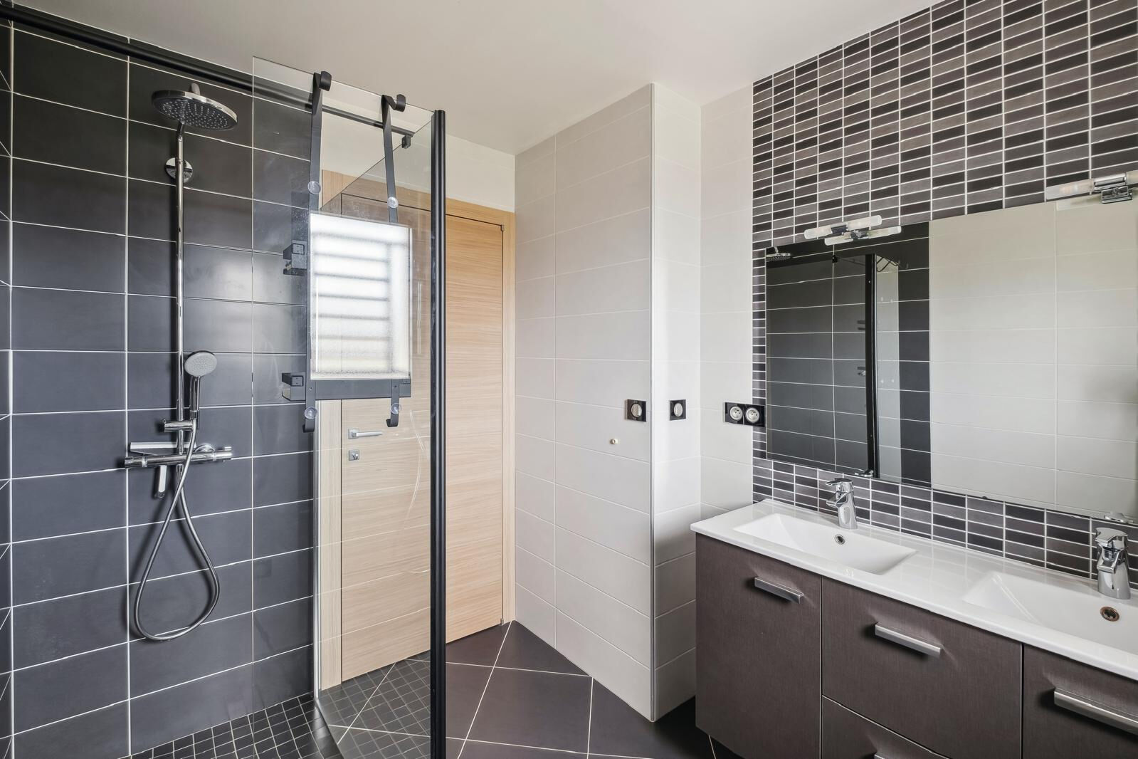 Photo 14 — JUNE IMMOBILIER
