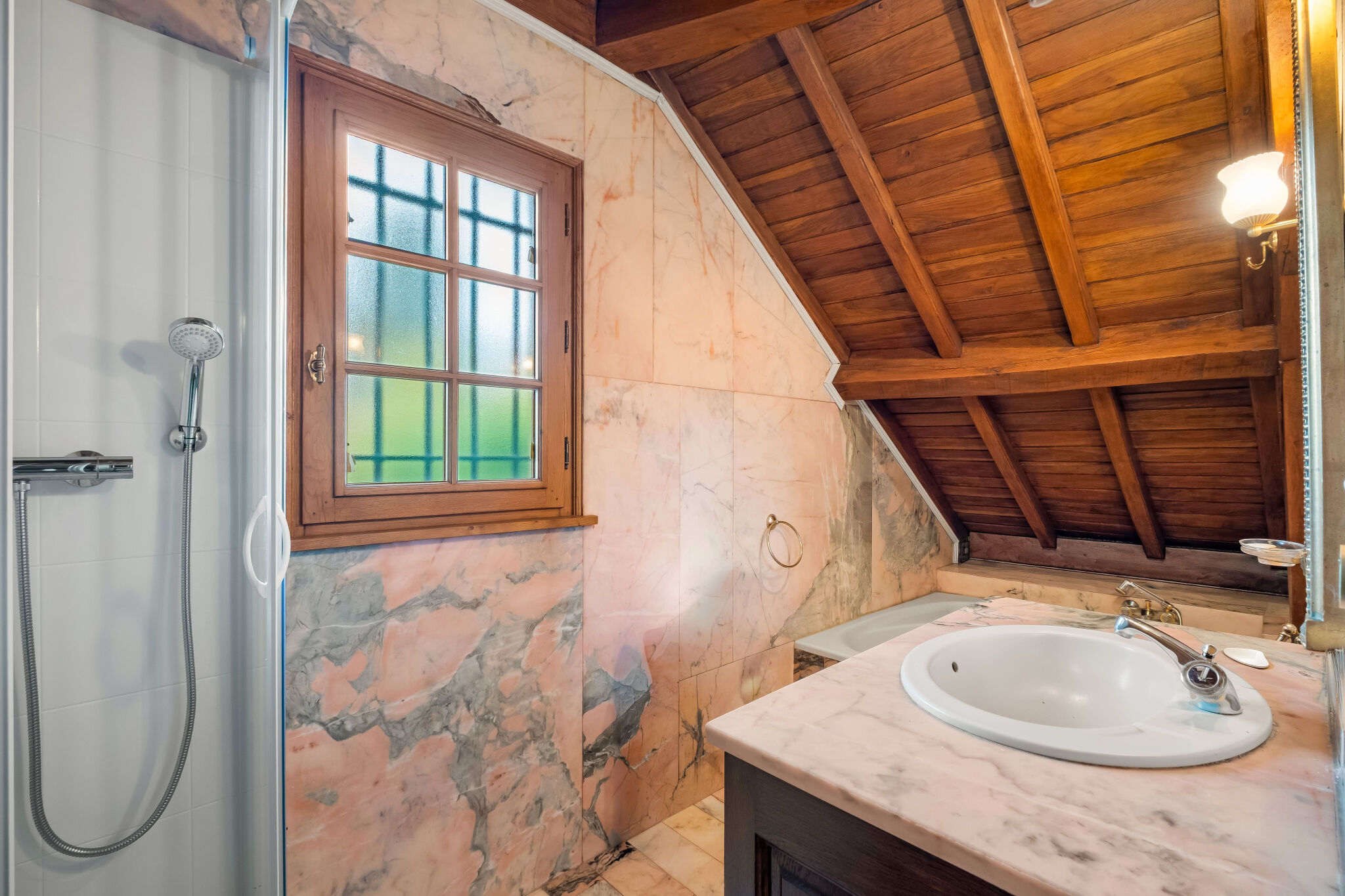 Photo 15 — JUNE IMMOBILIER