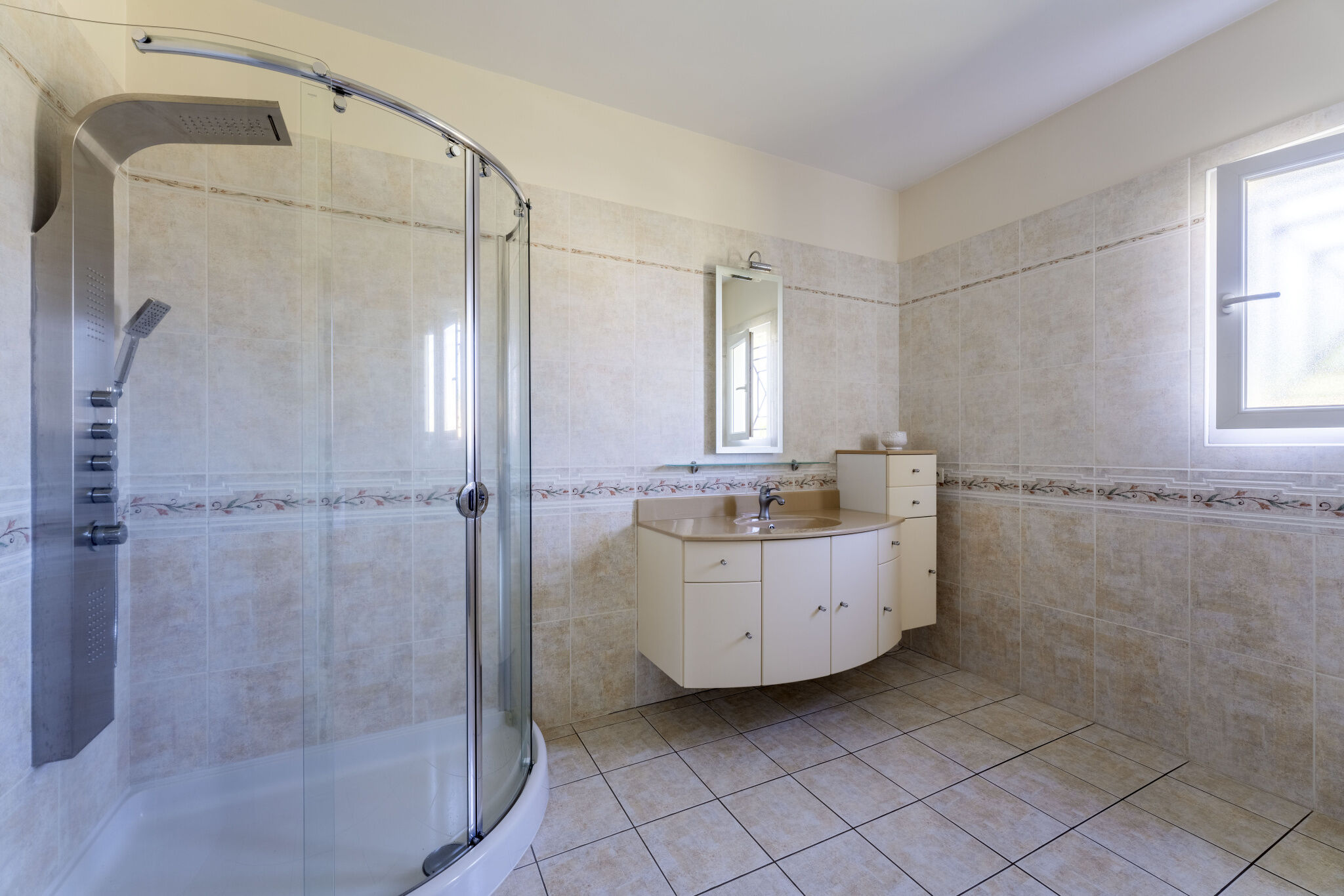 Photo 17 — JUNE IMMOBILIER