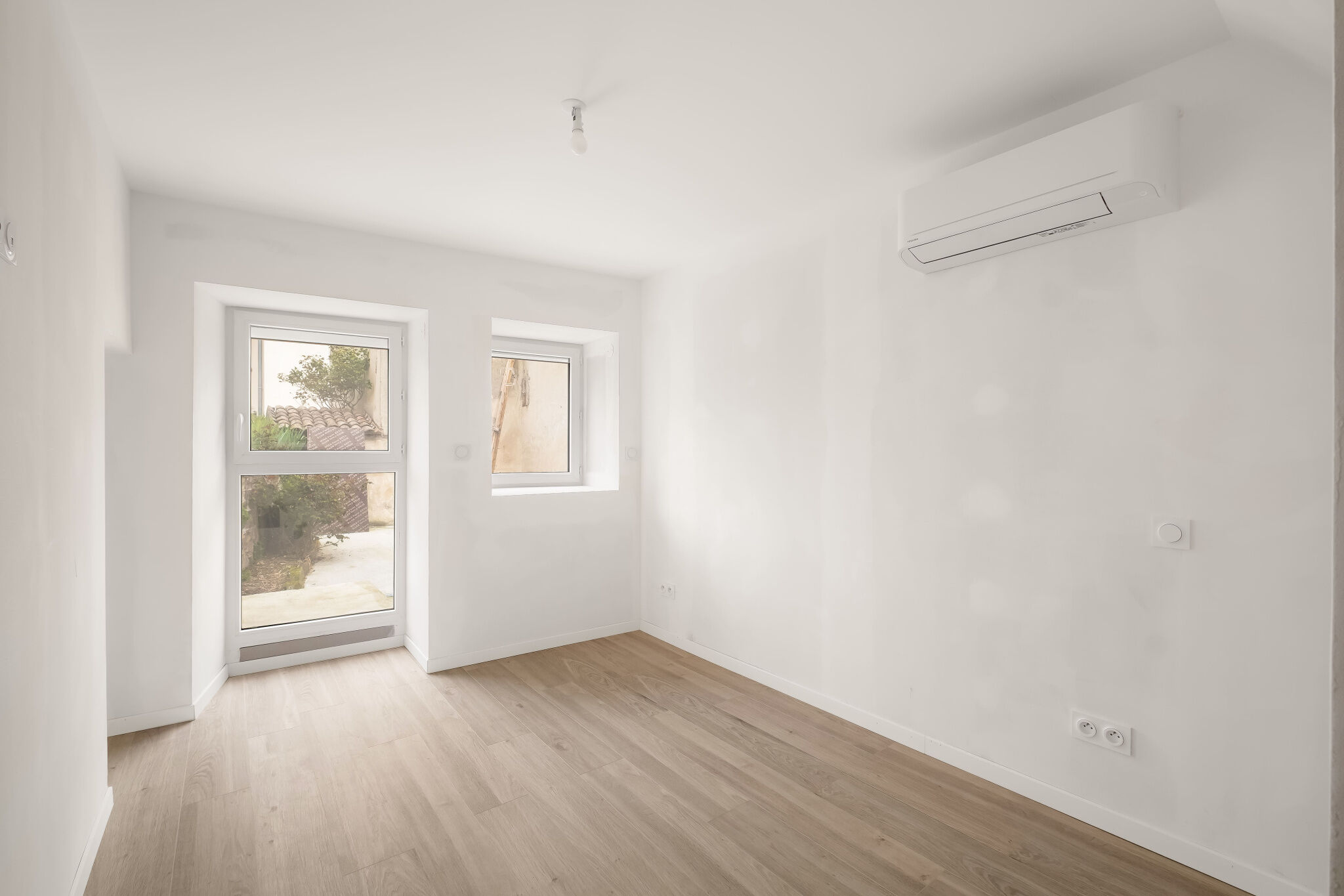 Photo 8 — JUNE IMMOBILIER