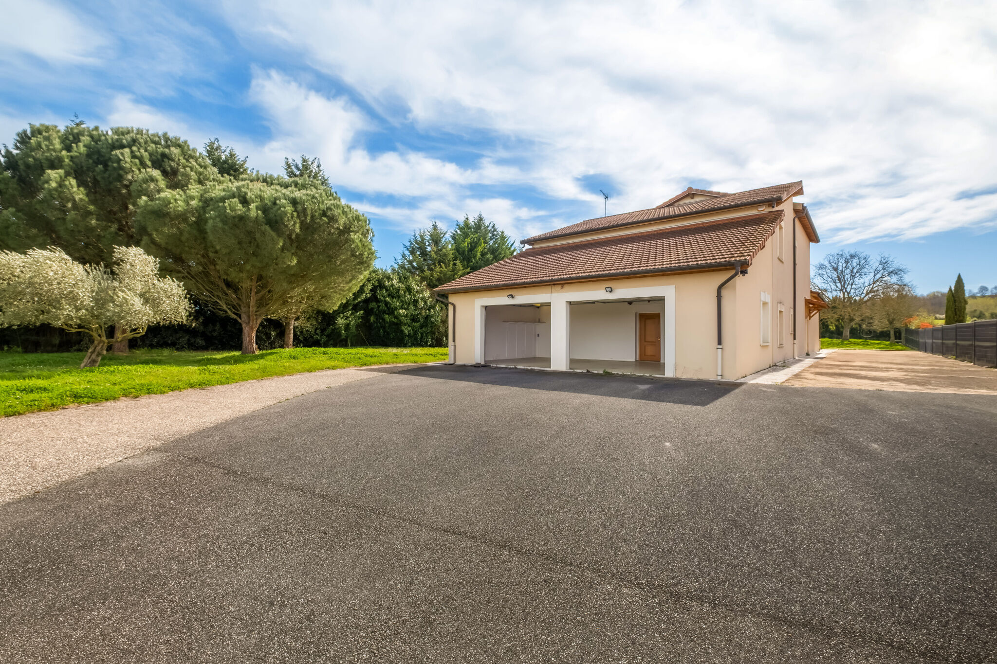 Photo 23 — JUNE IMMOBILIER