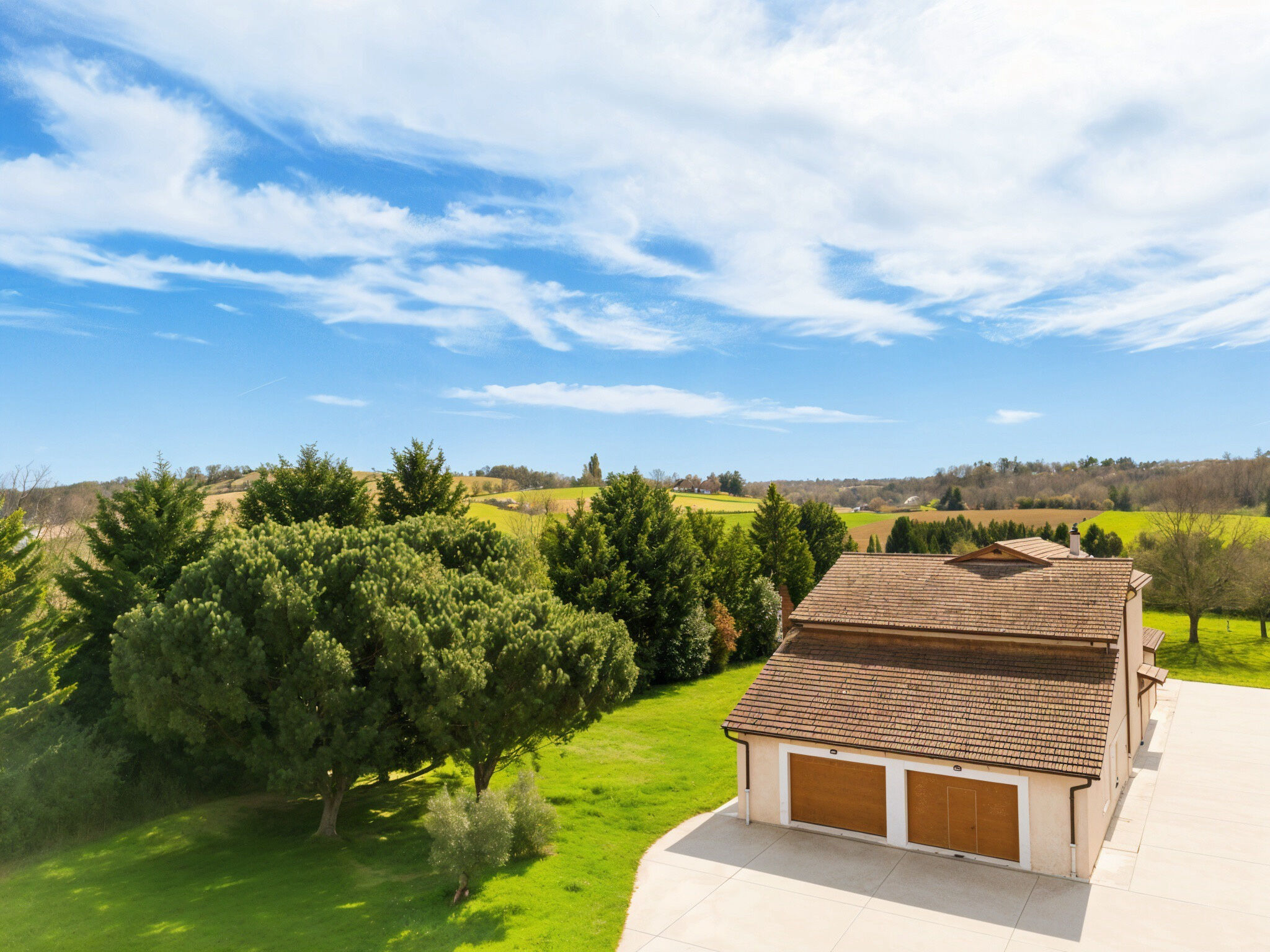 Photo 3 — JUNE IMMOBILIER