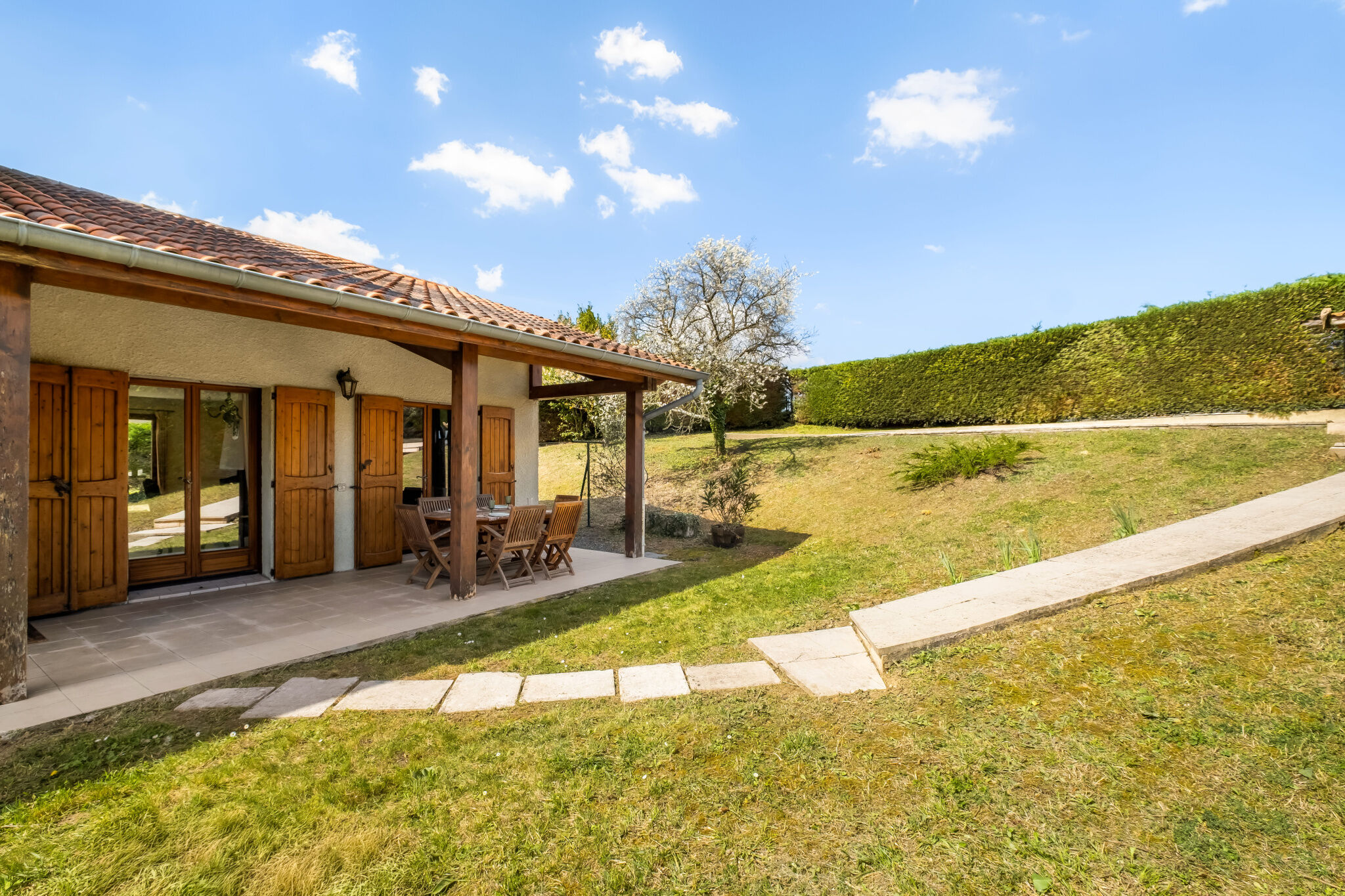 Photo 2 — JUNE IMMOBILIER