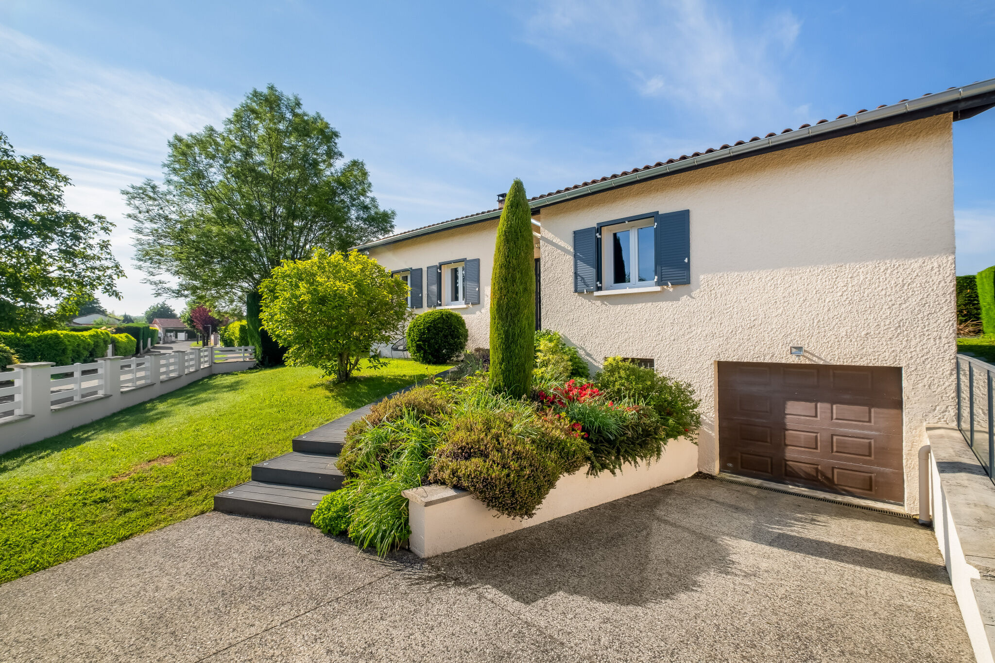 Photo 2 — JUNE IMMOBILIER