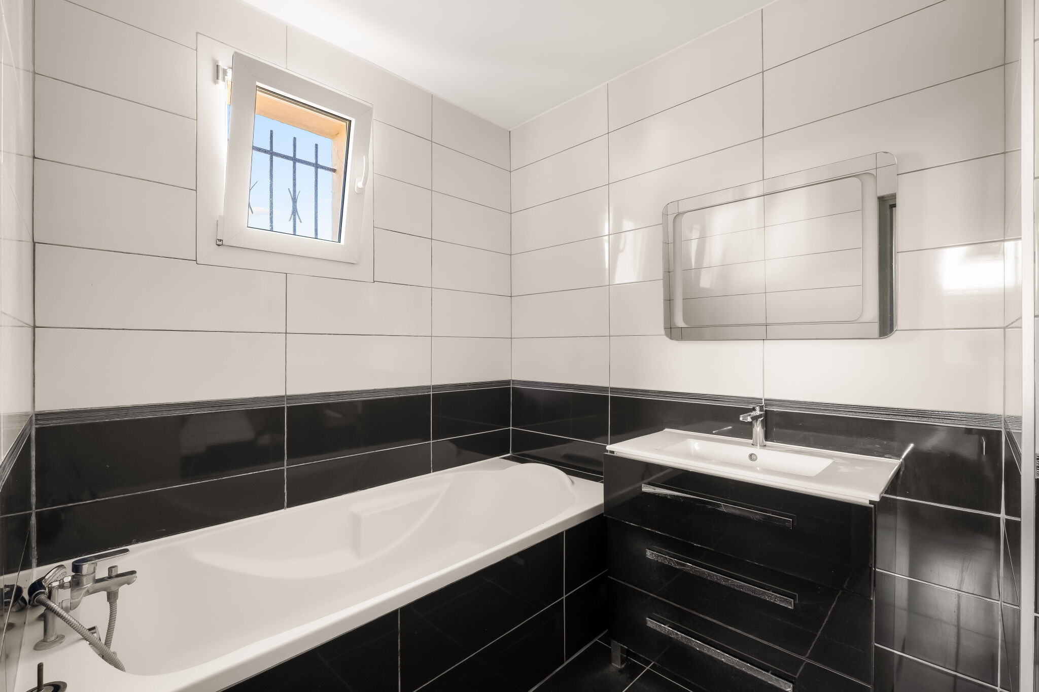 Photo 19 — JUNE IMMOBILIER