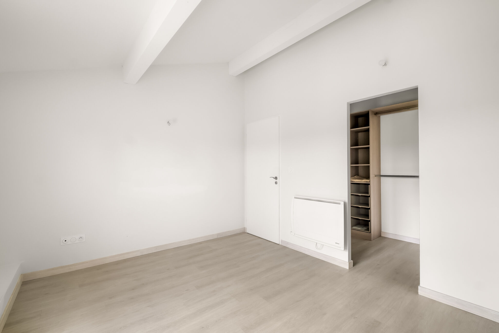 Photo 17 — JUNE IMMOBILIER