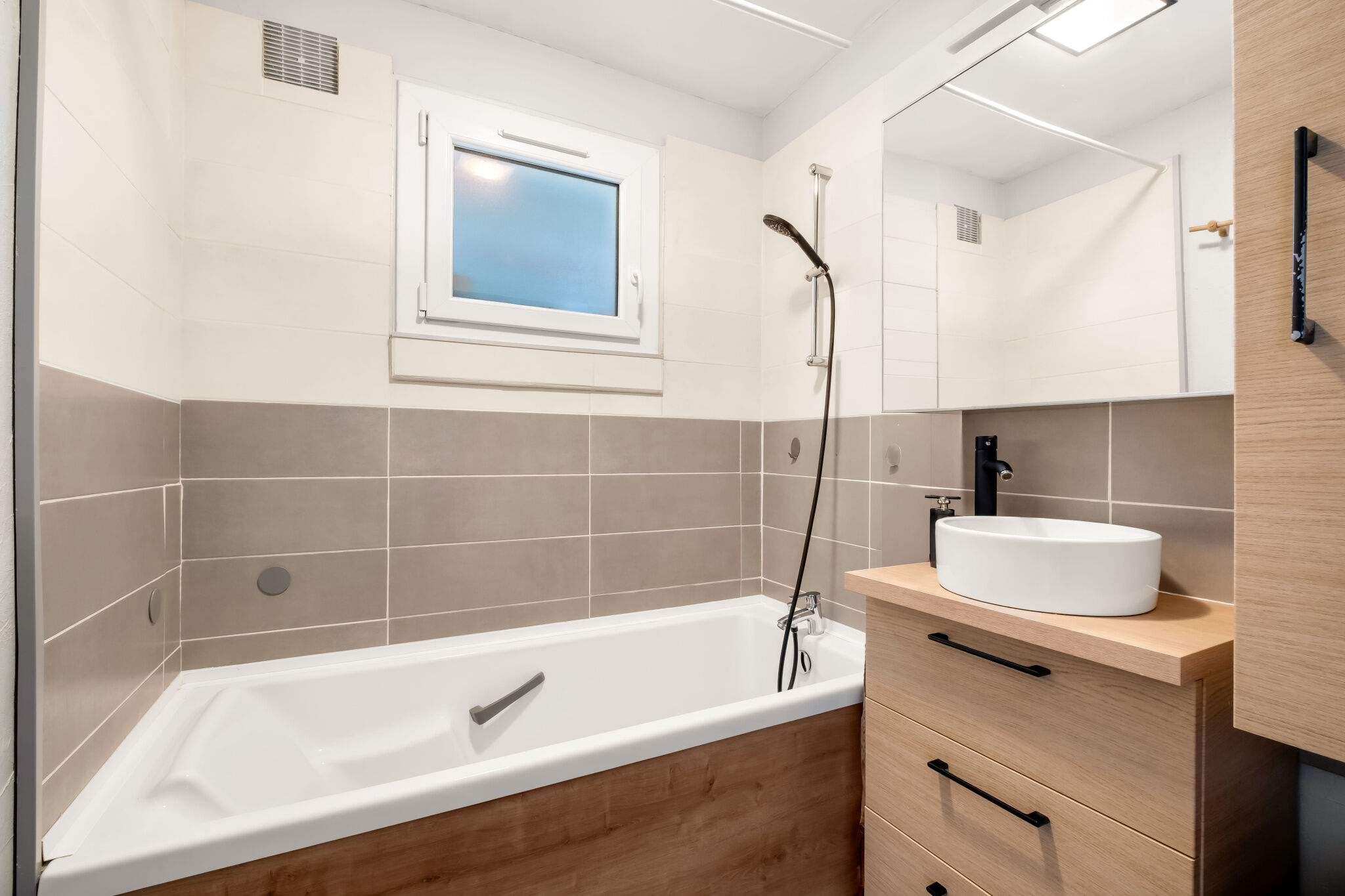 Photo 16 — JUNE IMMOBILIER
