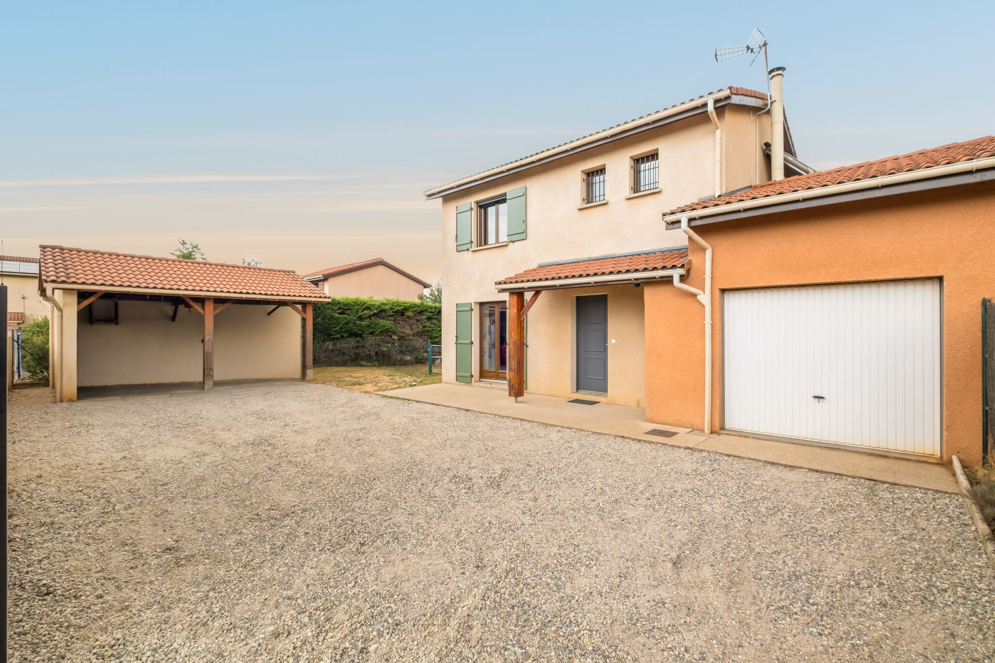 Photo 7 — JUNE IMMOBILIER