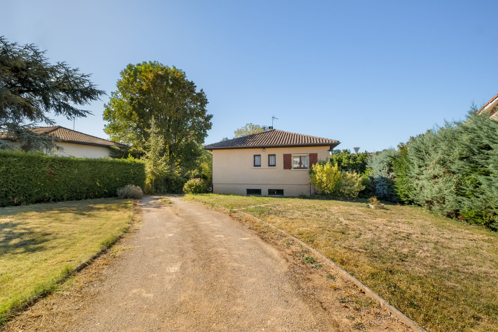 Photo 2 — JUNE IMMOBILIER