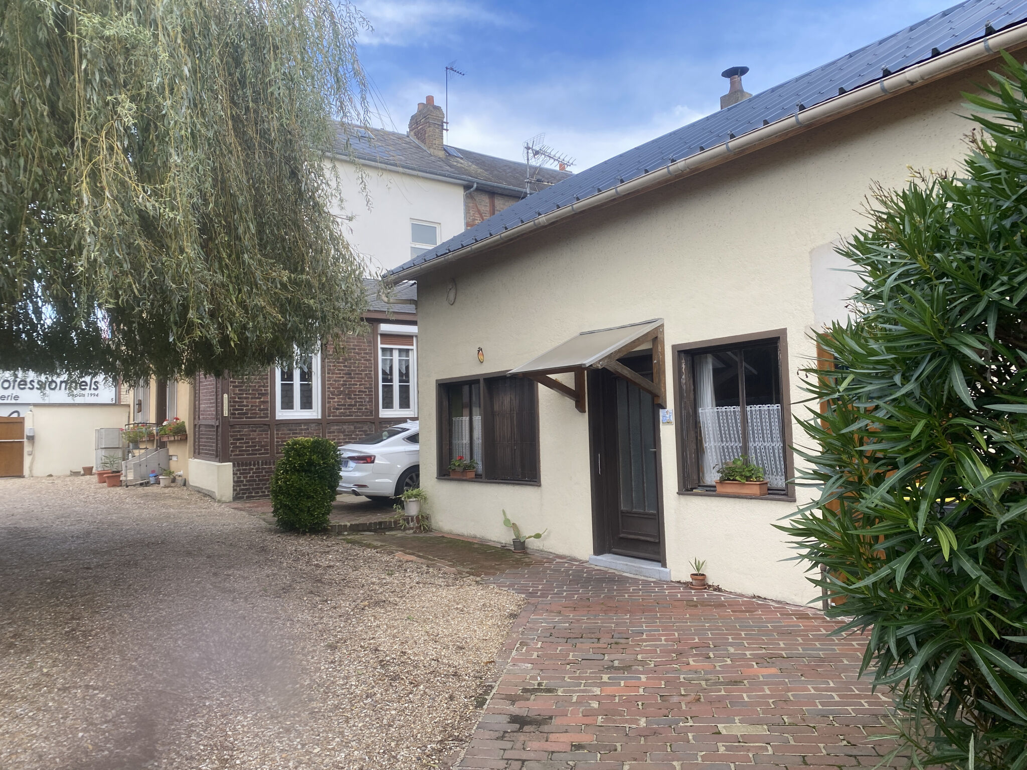 Photo 2 — GIN IMMOBILIER