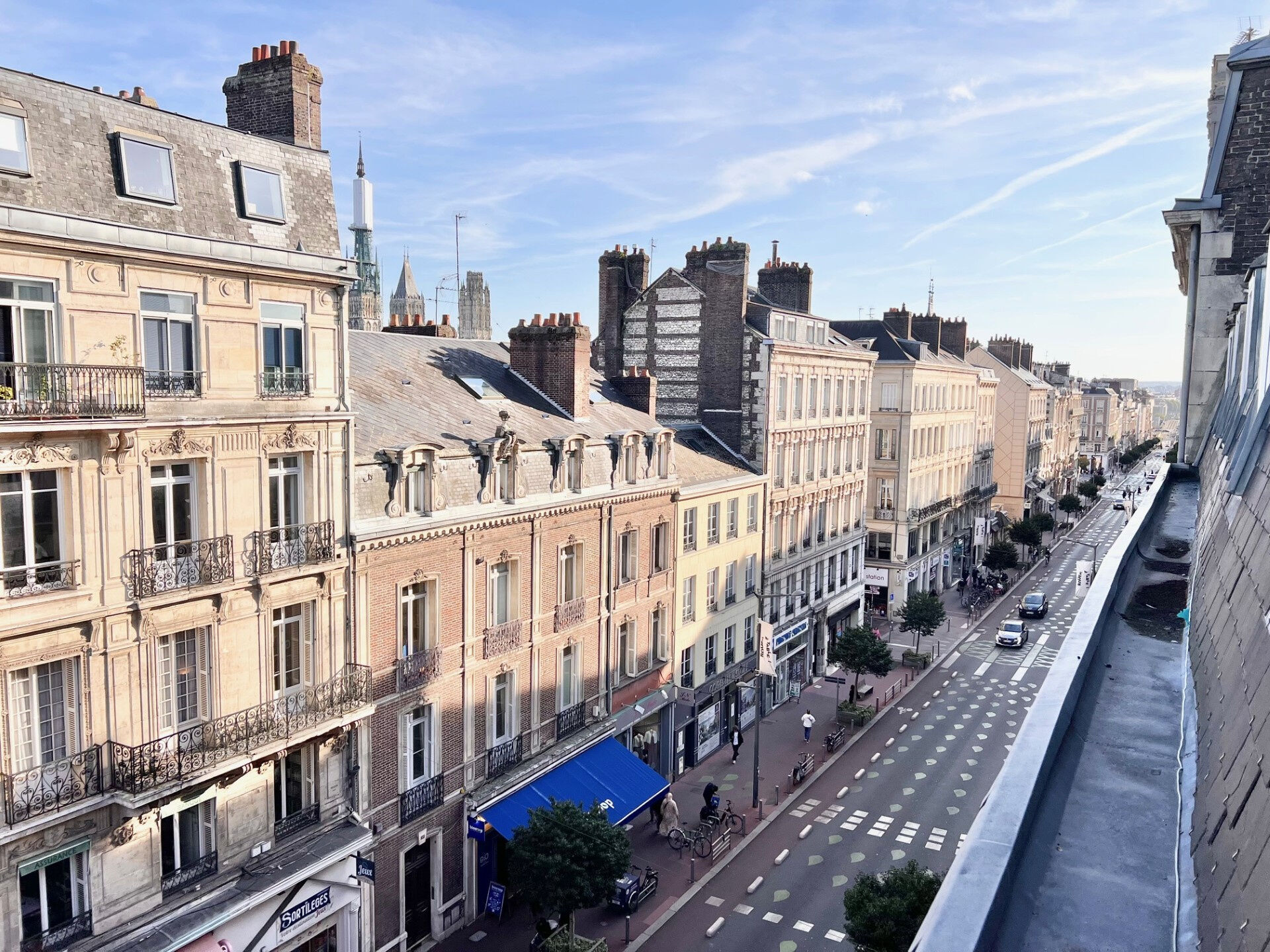 Photo 2 — GIN IMMOBILIER
