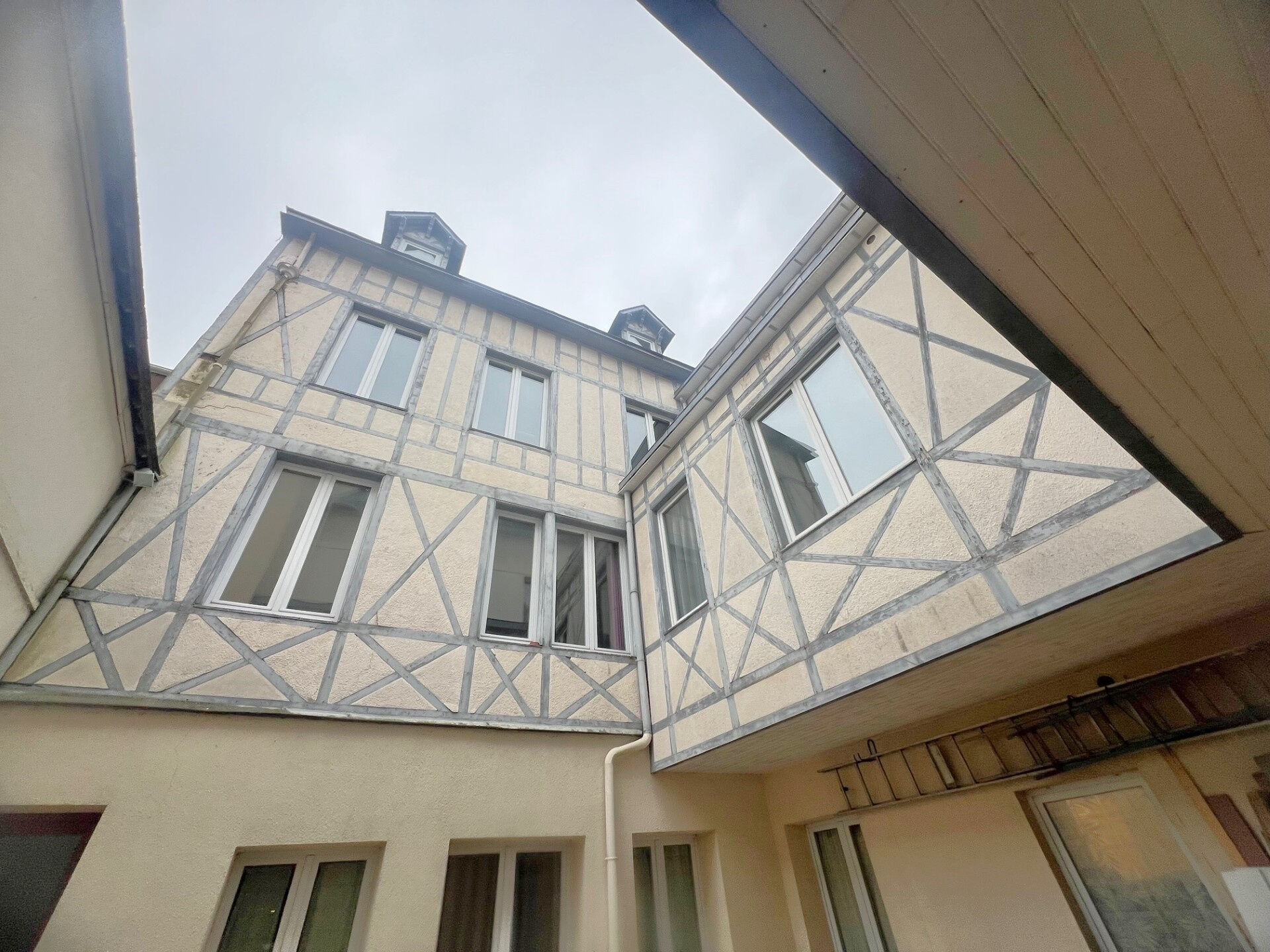 Photo 9 — GIN IMMOBILIER