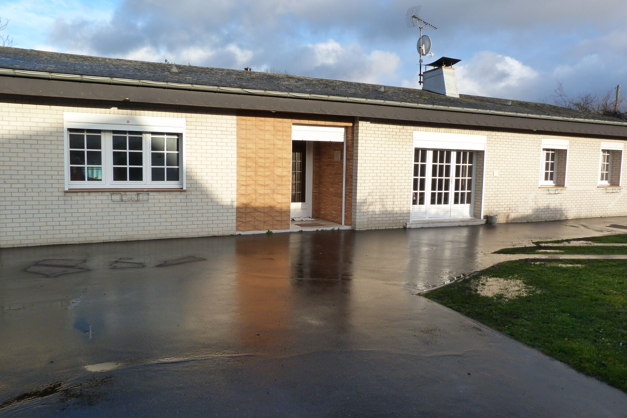 Photo 2 — GIN IMMOBILIER