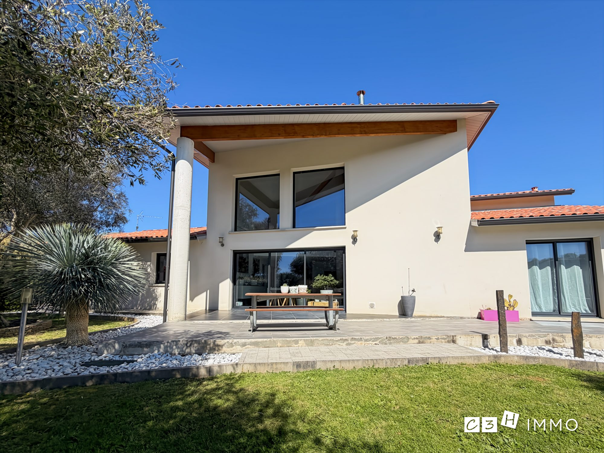 Photo 24 — C3H IMMO