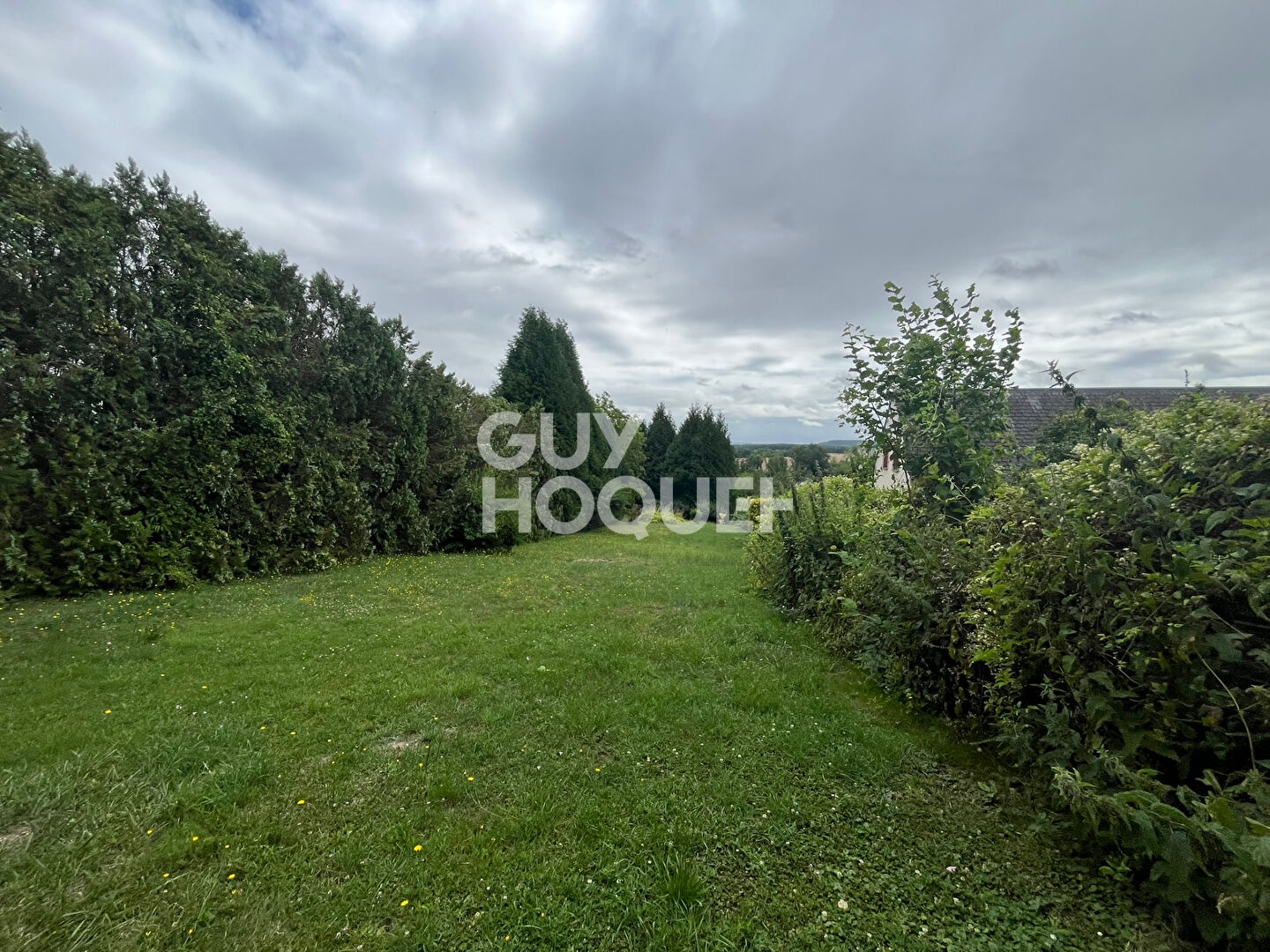 Photo 10 — GUY HOQUET LAON