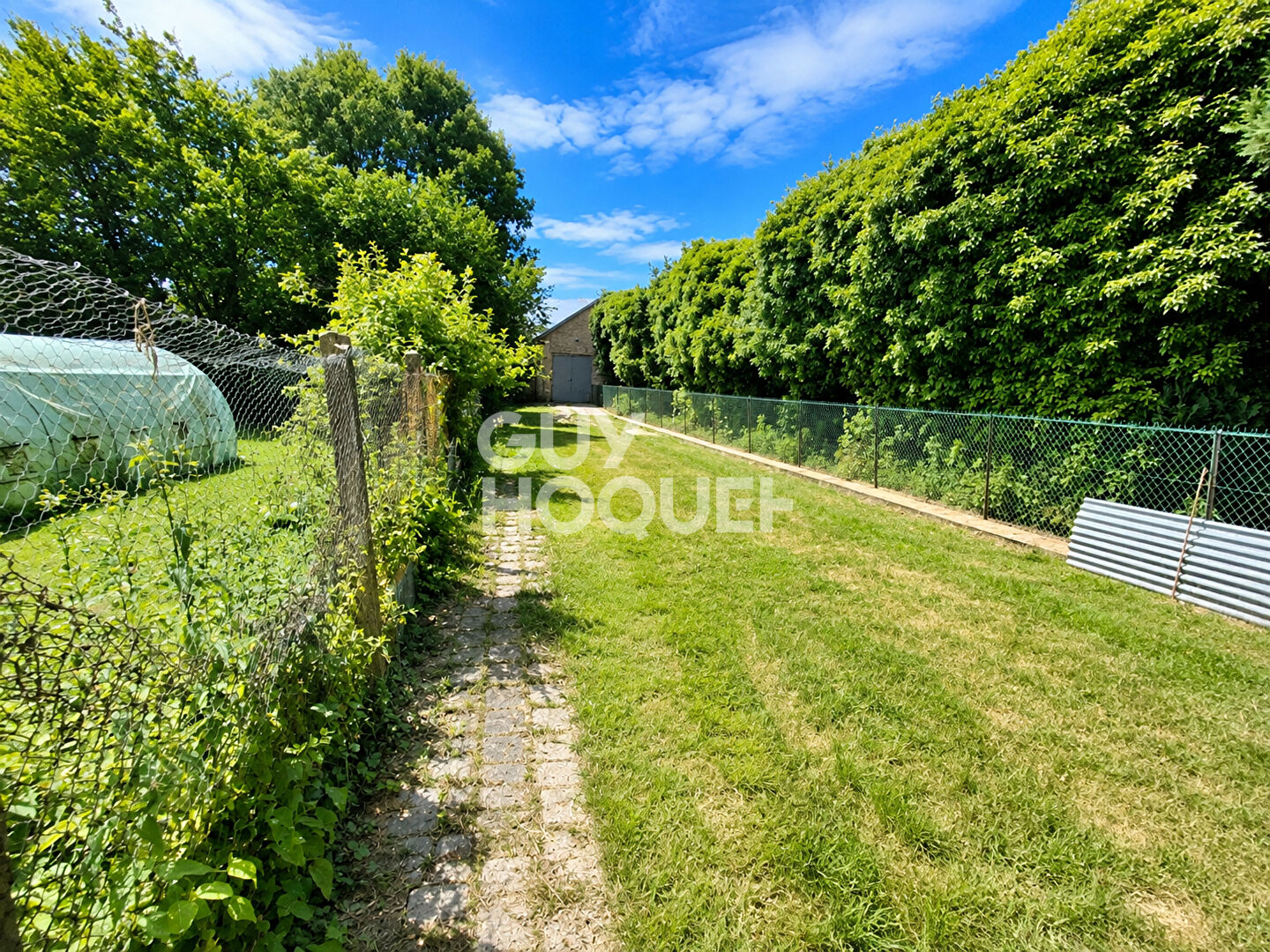 Photo 10 — GUY HOQUET LAON