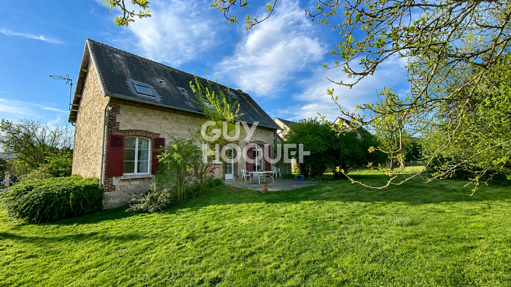 Photo 2 — GUY HOQUET LAON