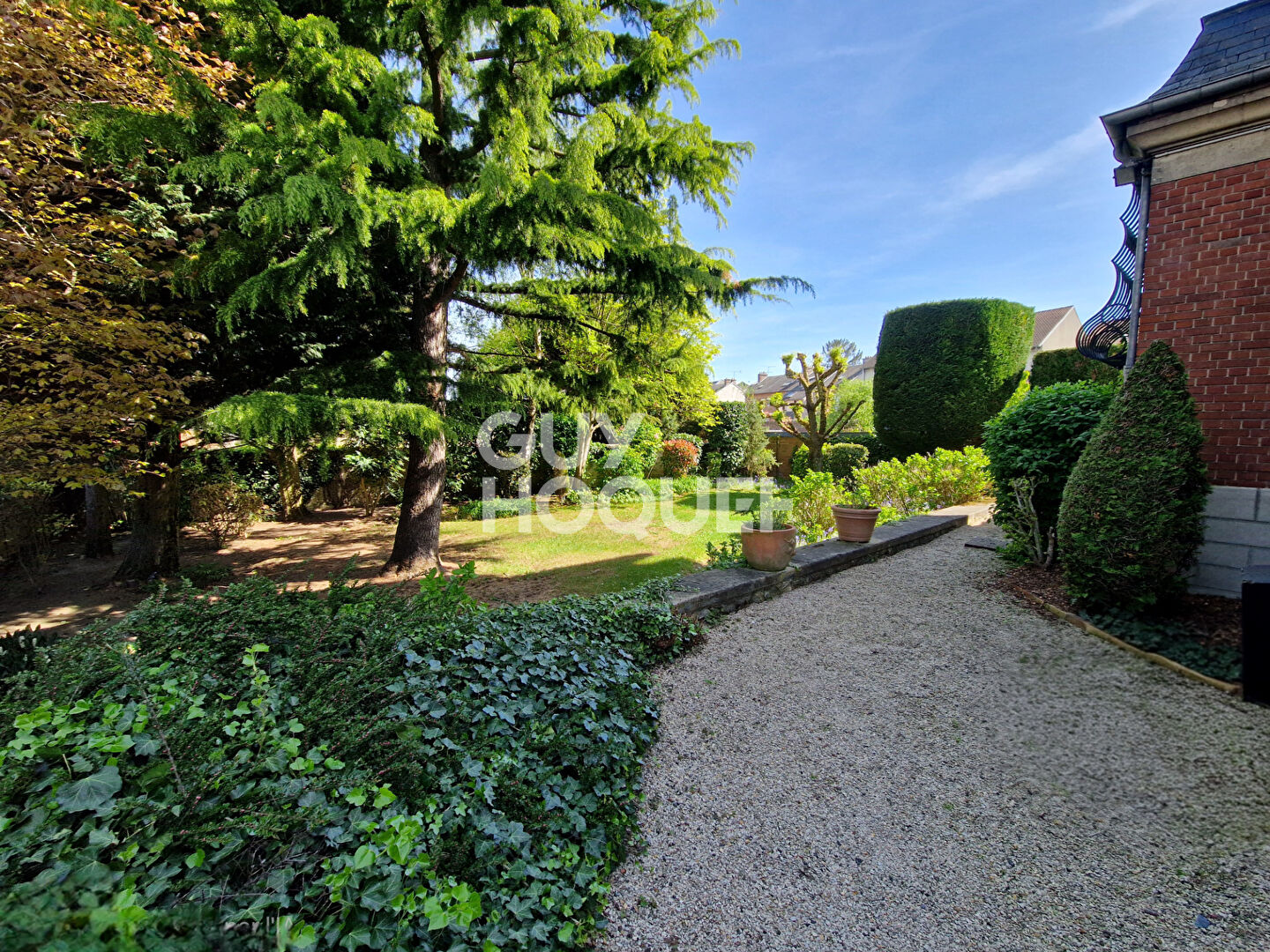 Photo 4 — GUY HOQUET SOISSONS