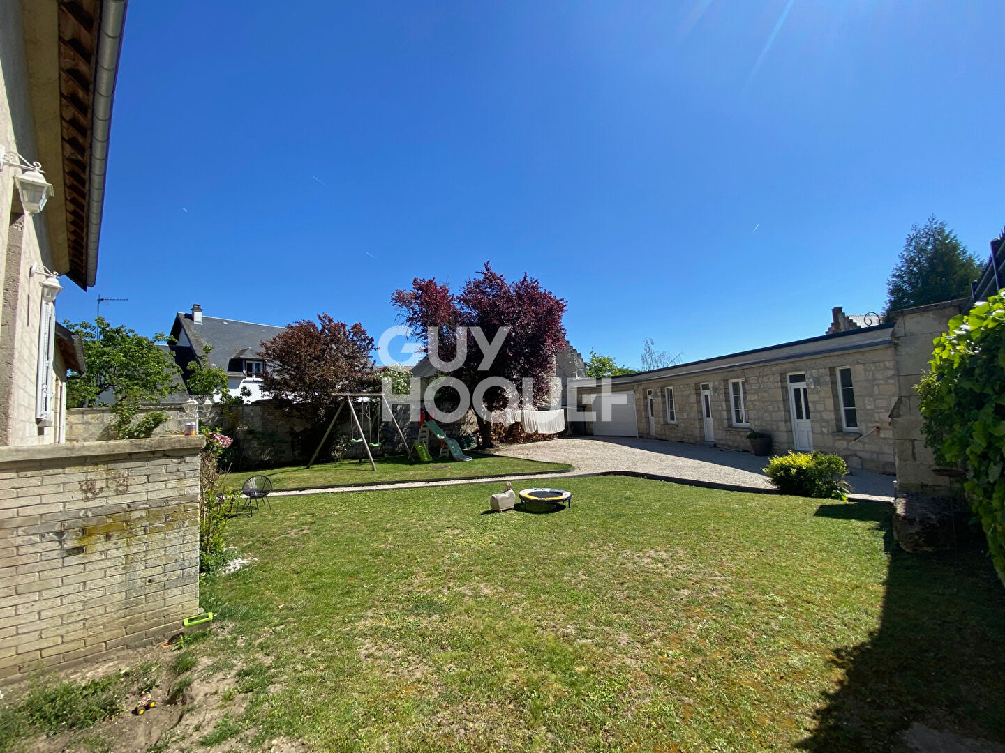Photo 2 — GUY HOQUET SOISSONS