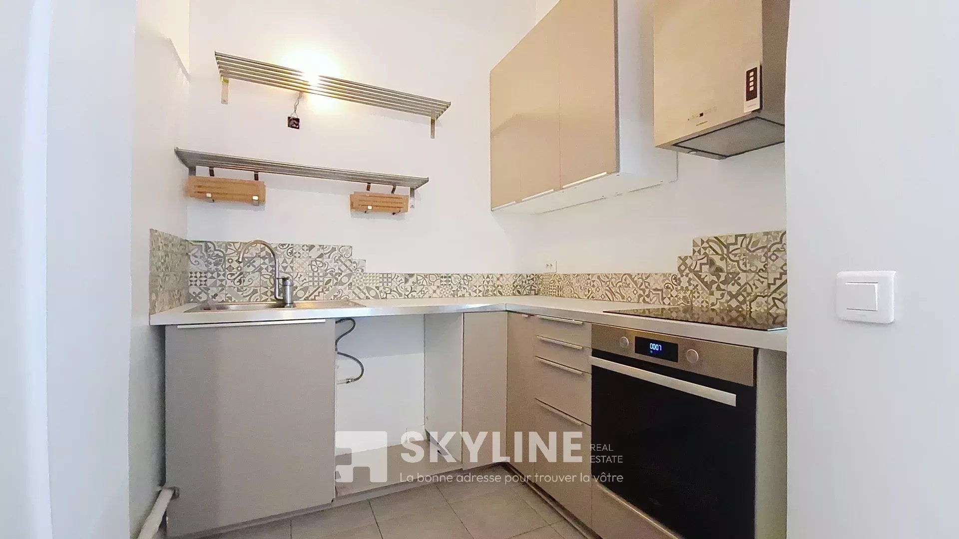 Photo 12 — SKYLINE REAL ESTATE