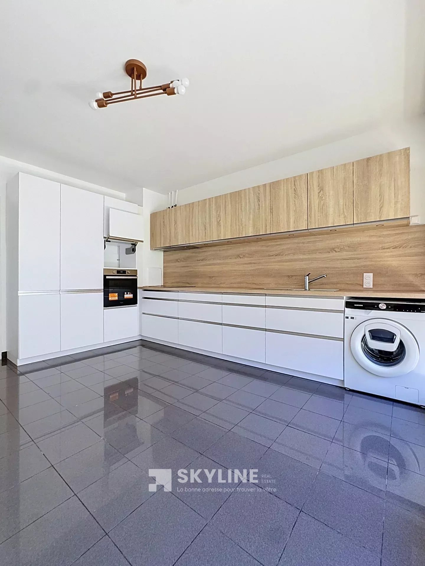 Photo 5 — SKYLINE REAL ESTATE