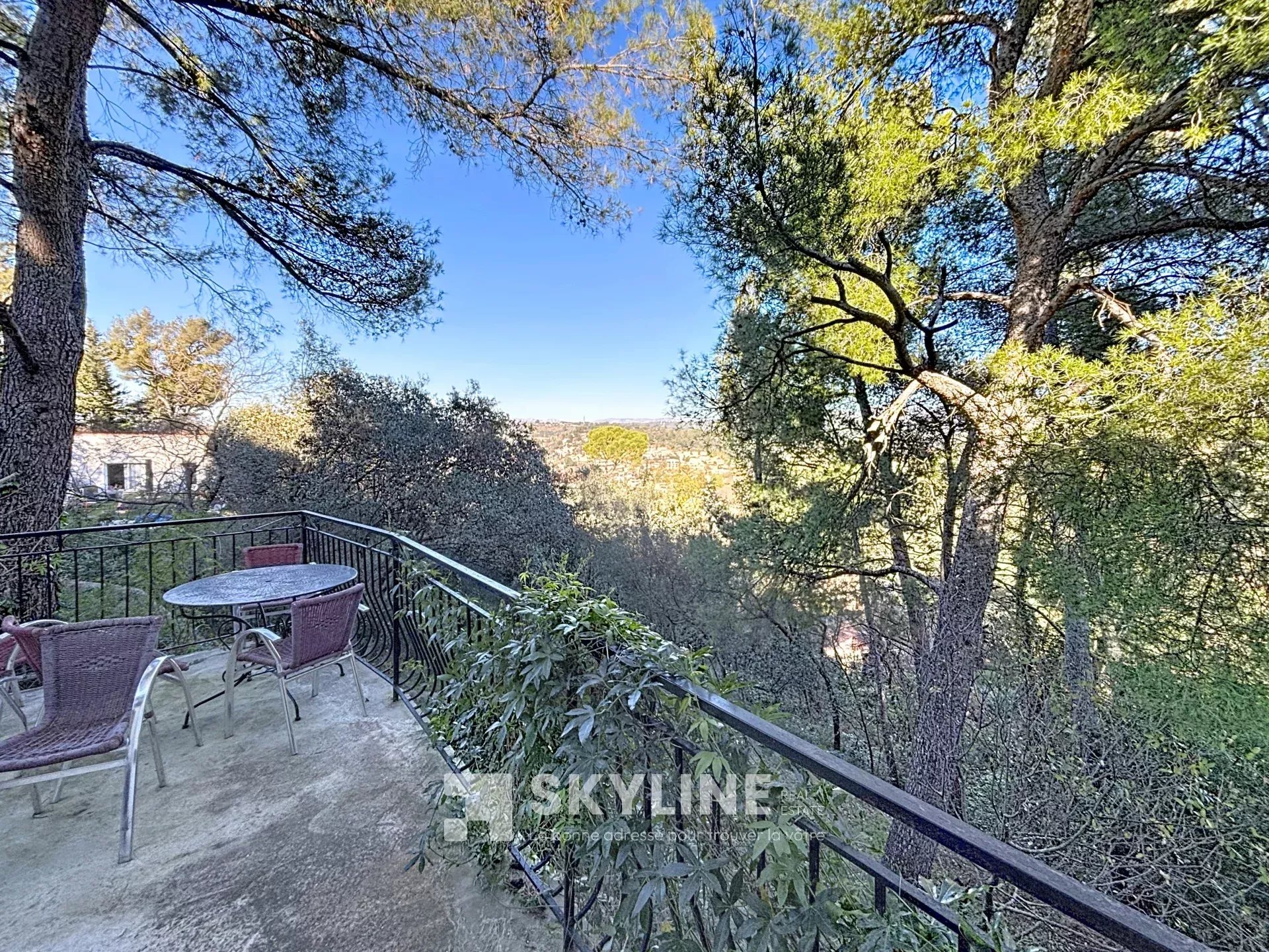 Photo 4 — SKYLINE REAL ESTATE