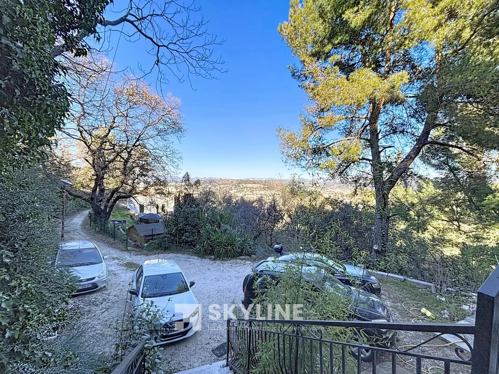 Photo 9 — SKYLINE REAL ESTATE