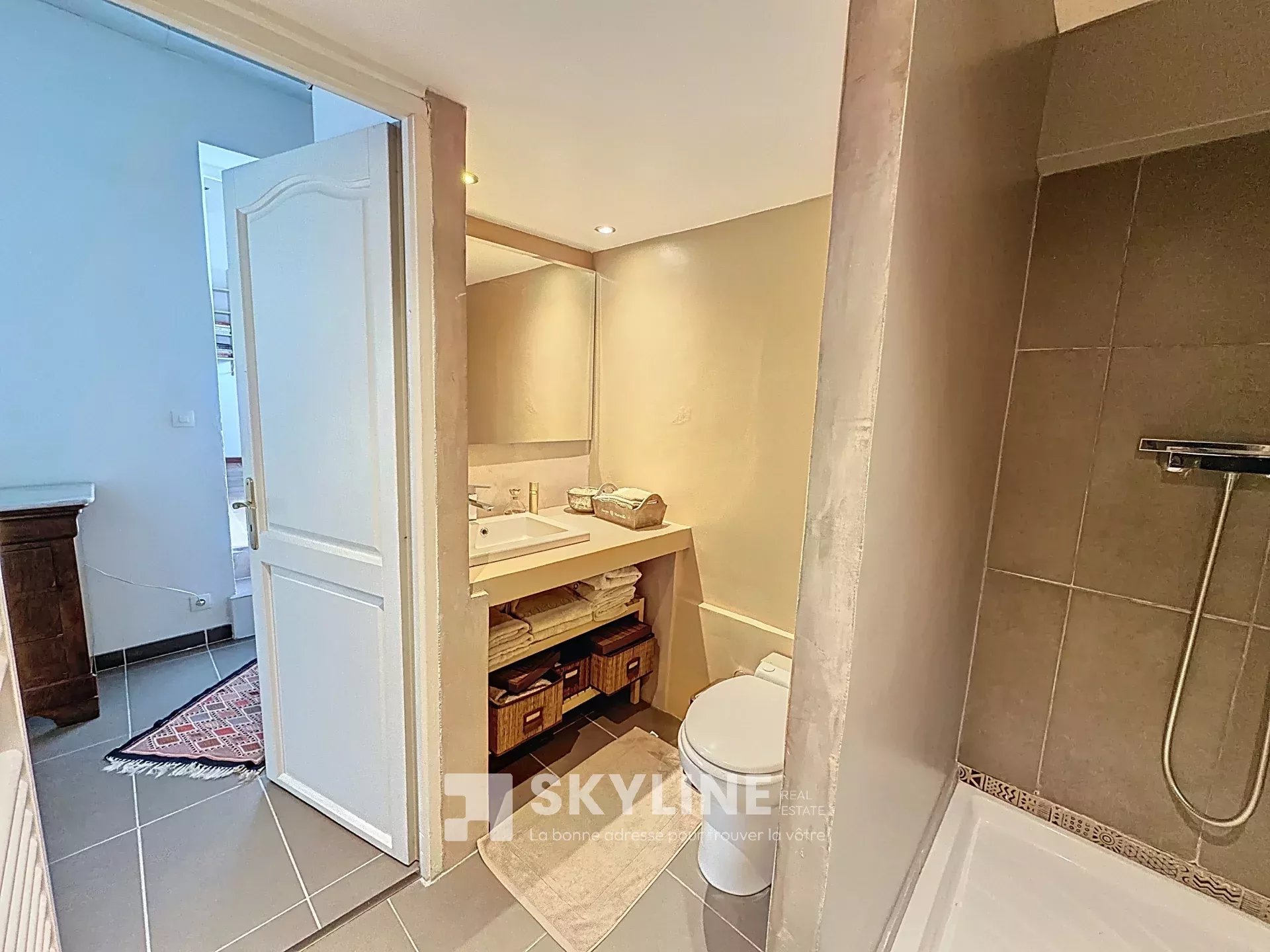 Photo 6 — SKYLINE REAL ESTATE