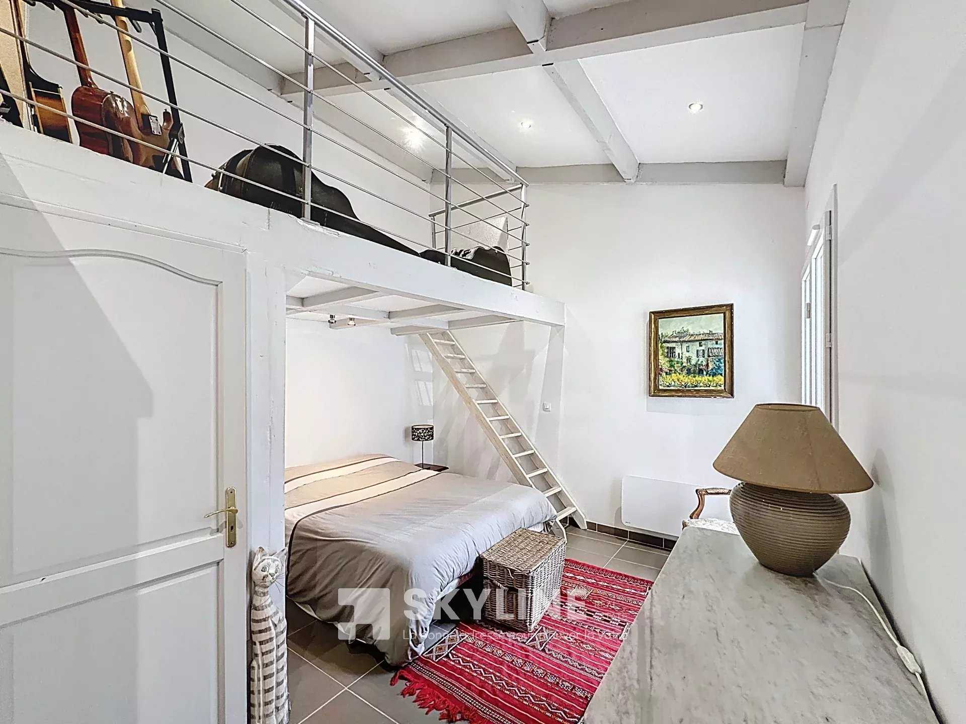 Photo 5 — SKYLINE REAL ESTATE