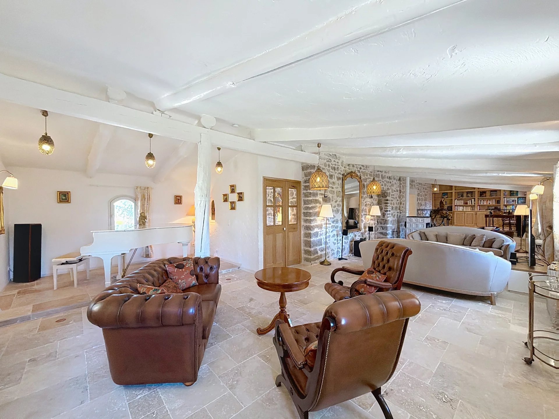 Photo 11 — SKYLINE REAL ESTATE