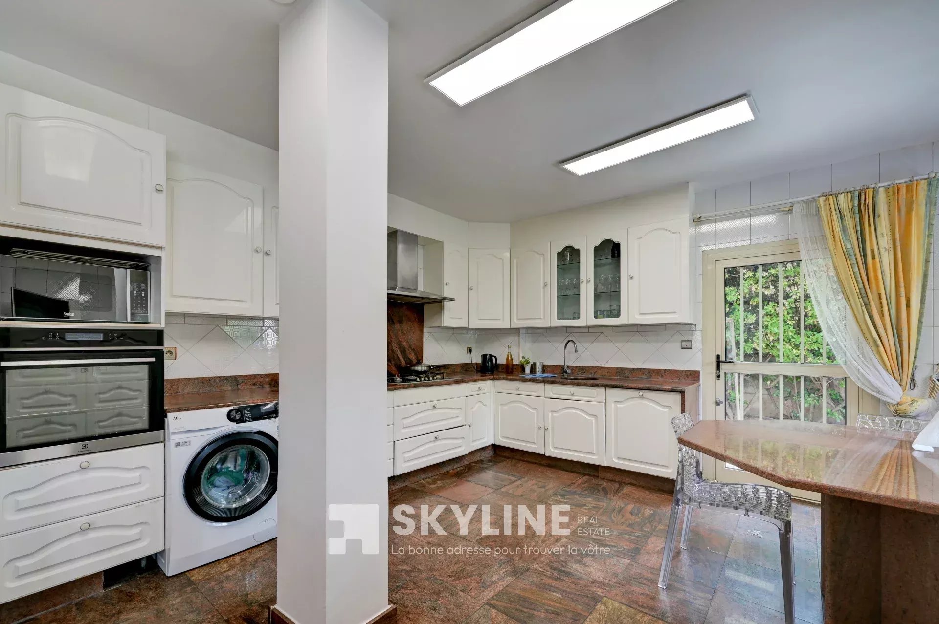 Photo 8 — SKYLINE REAL ESTATE
